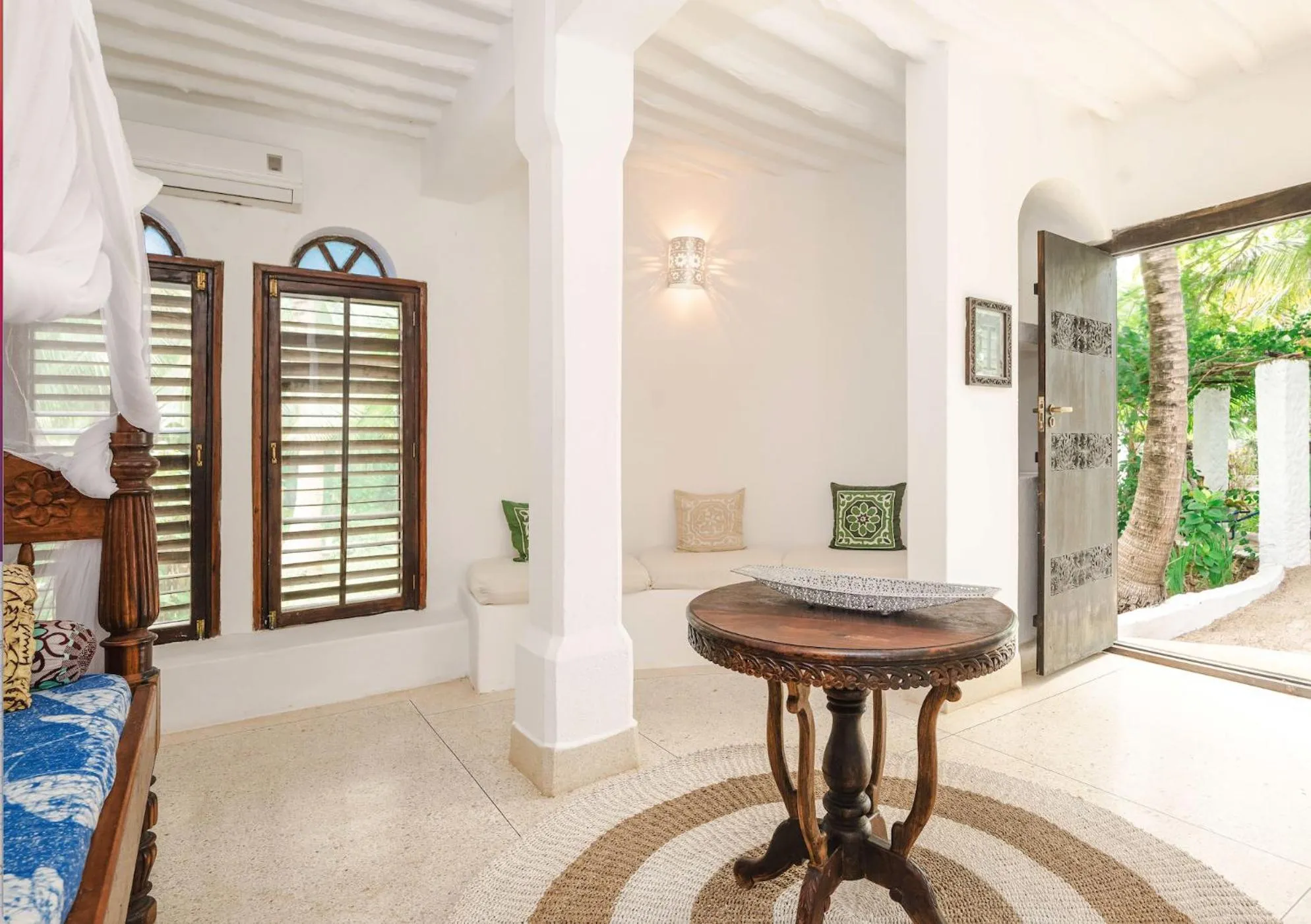 Bed in Shooting Star Boutique Hotel