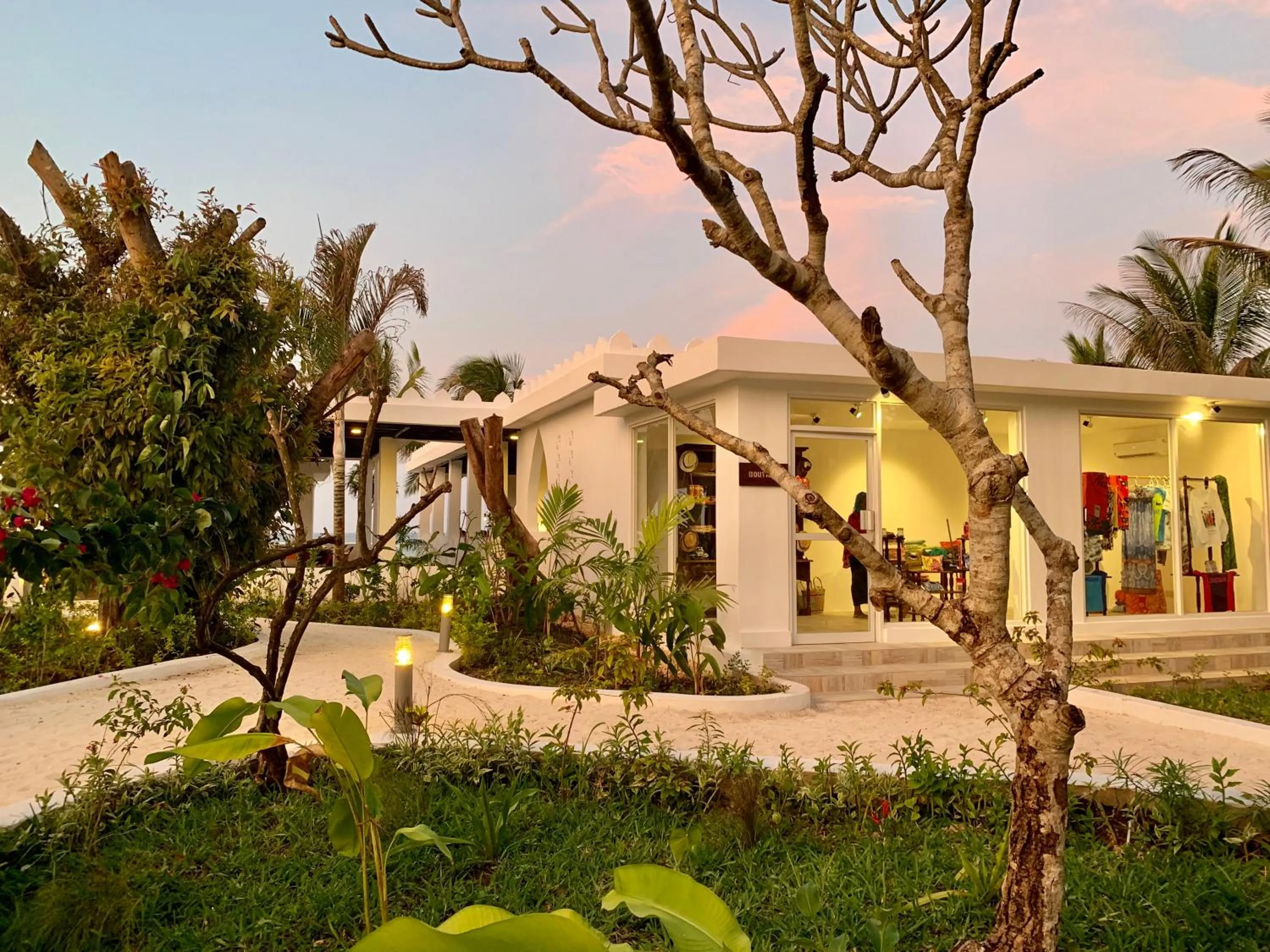 On-site shops in Shooting Star Boutique Hotel