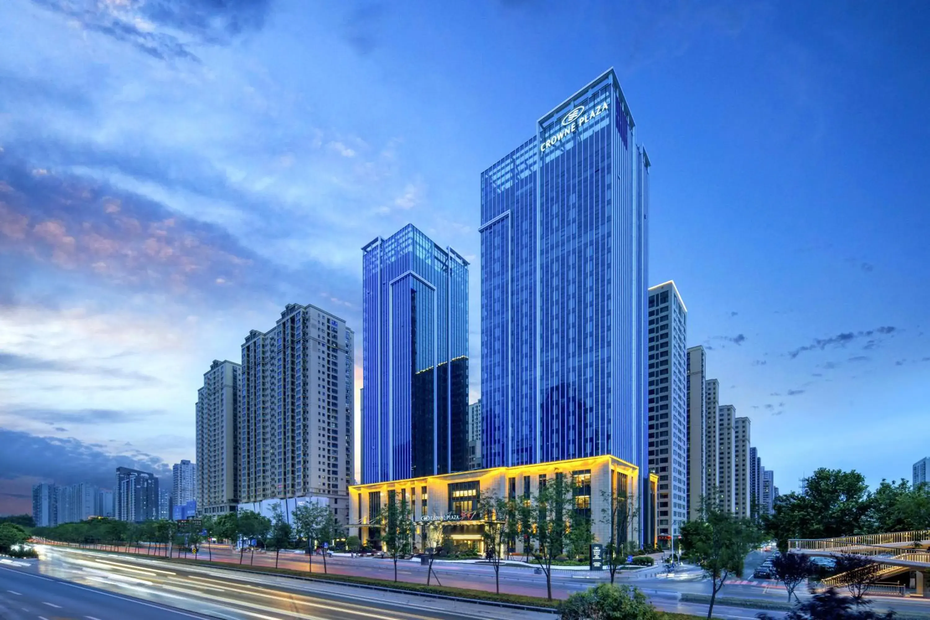 Property building in Crowne Plaza Xi'an Weiyang by IHG Property building in Crowne Plaza Xi'an Weiyang by IHG