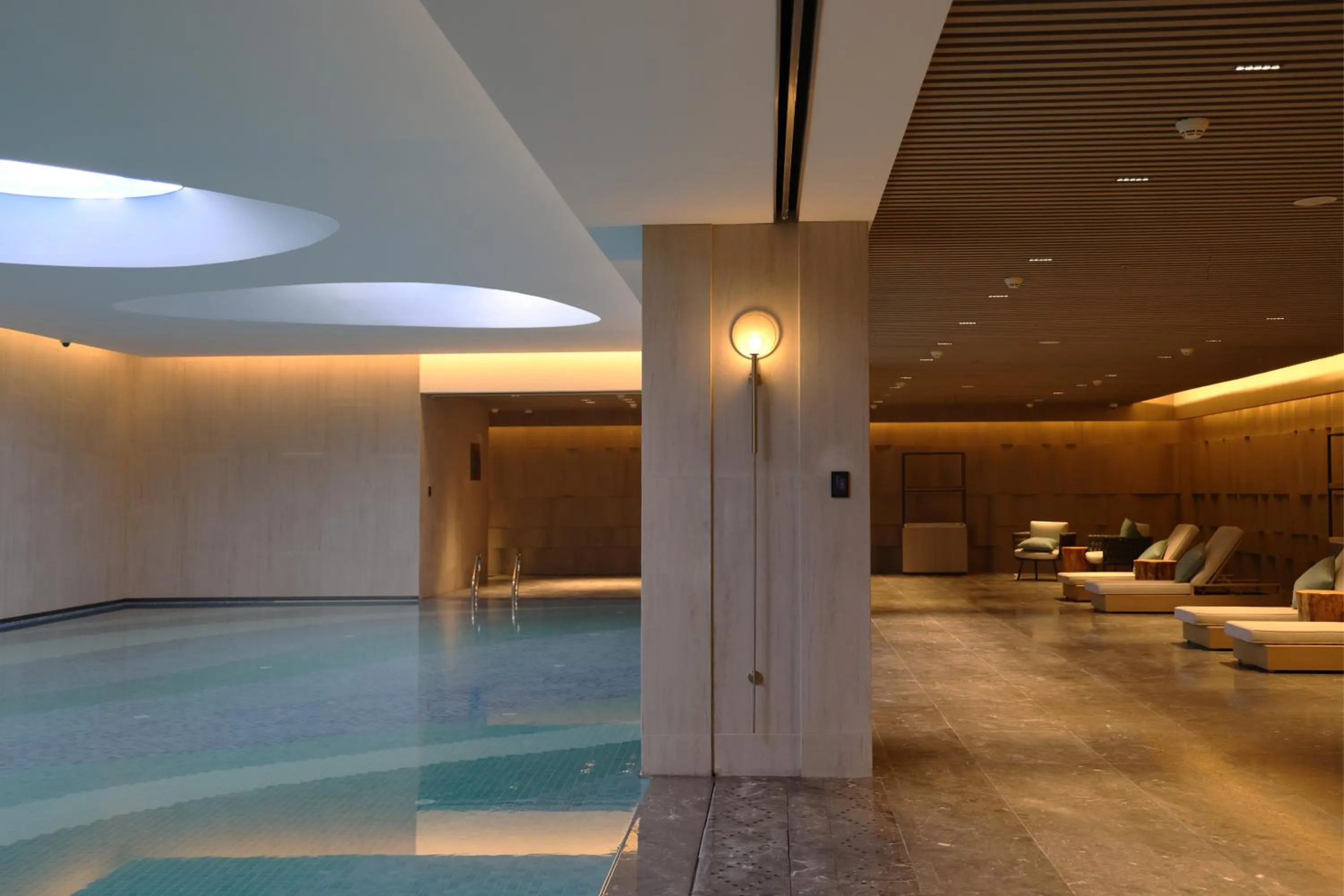 Swimming pool in Crowne Plaza Xi'an Weiyang by IHG