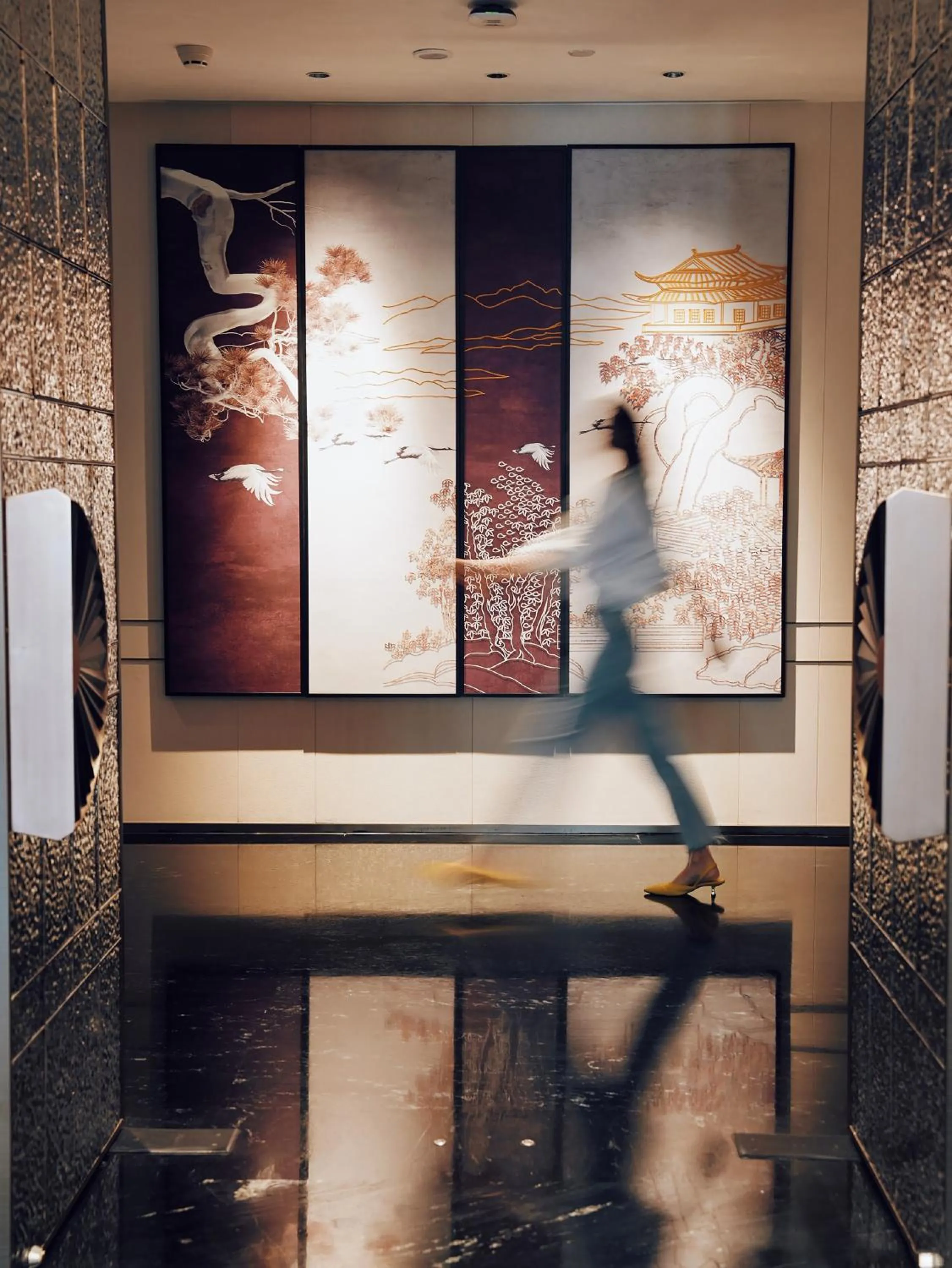 People in Crowne Plaza Xi'an Weiyang by IHG