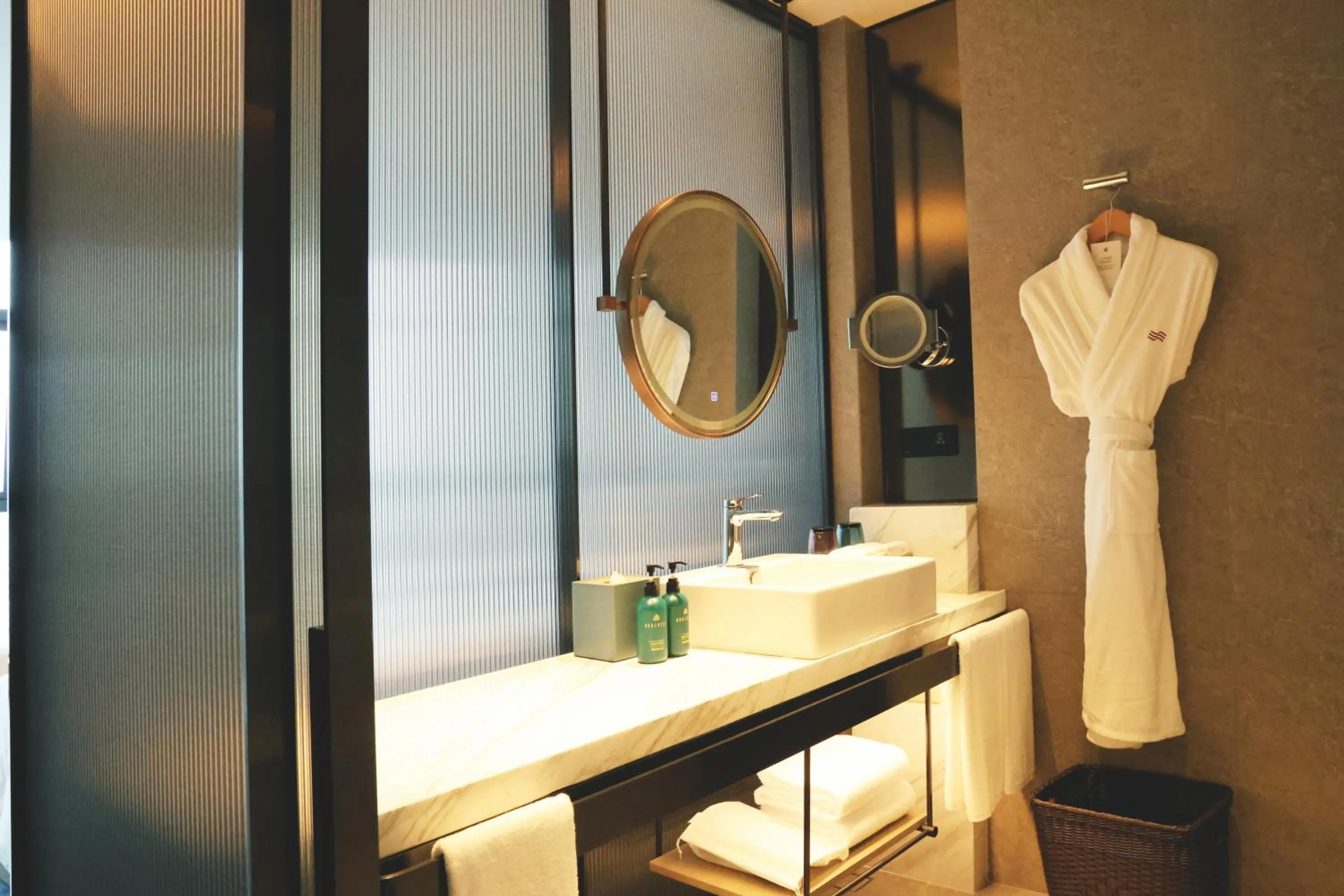 Bathroom in Crowne Plaza Xi'an Weiyang by IHG