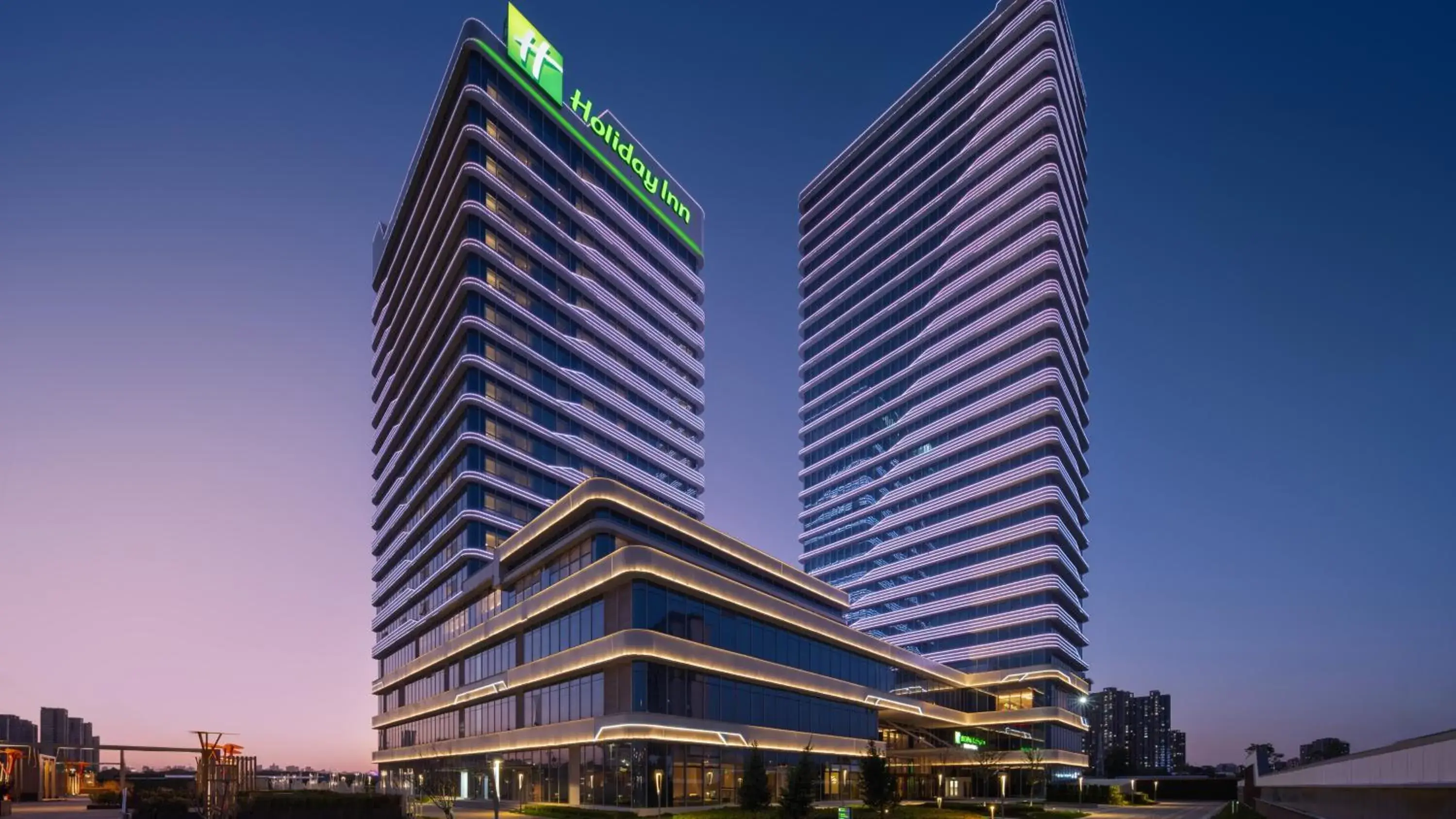 Property building in Holiday Inn Shijiazhuang High-tech Zone by IHG Property building in Holiday Inn Shijiazhuang High-tech Zone by IHG
