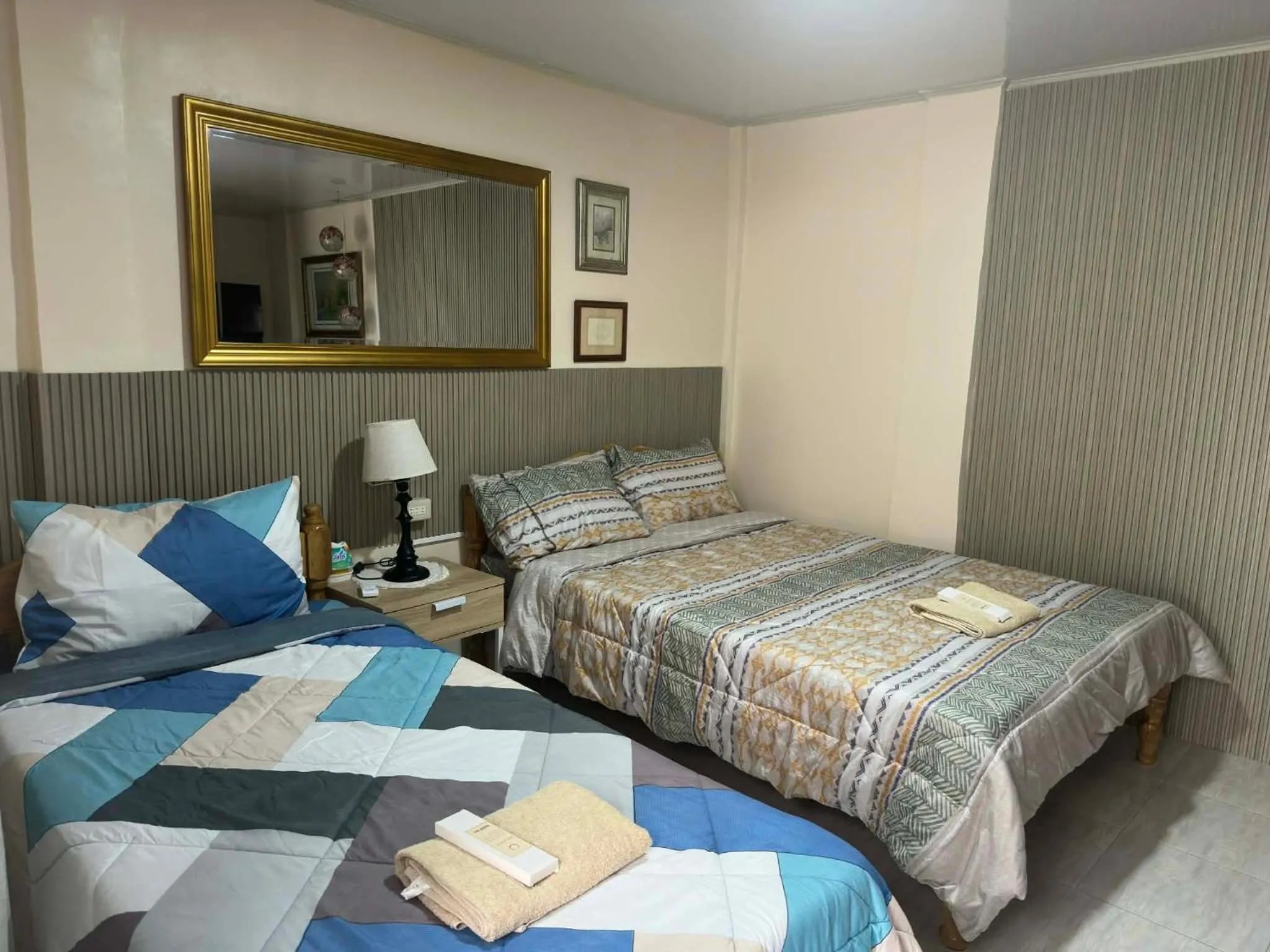 Bed in Topaz Bed & Breakfast Hotel