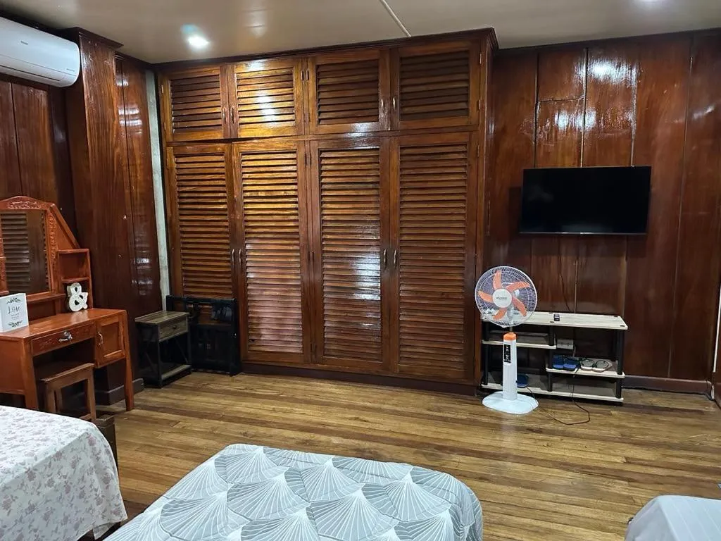 TV and multimedia in Topaz Bed & Breakfast Hotel