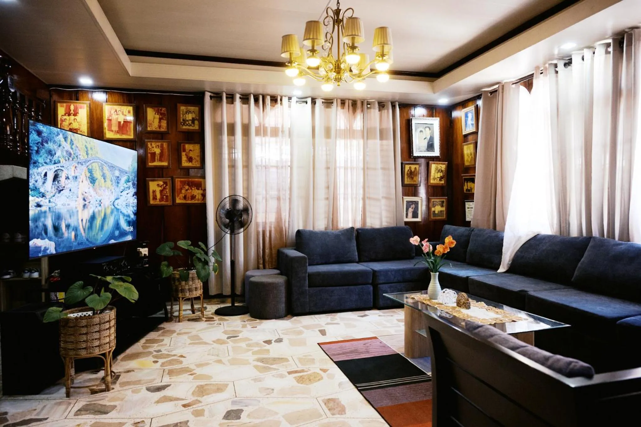 Topaz Bed & Breakfast Hotel