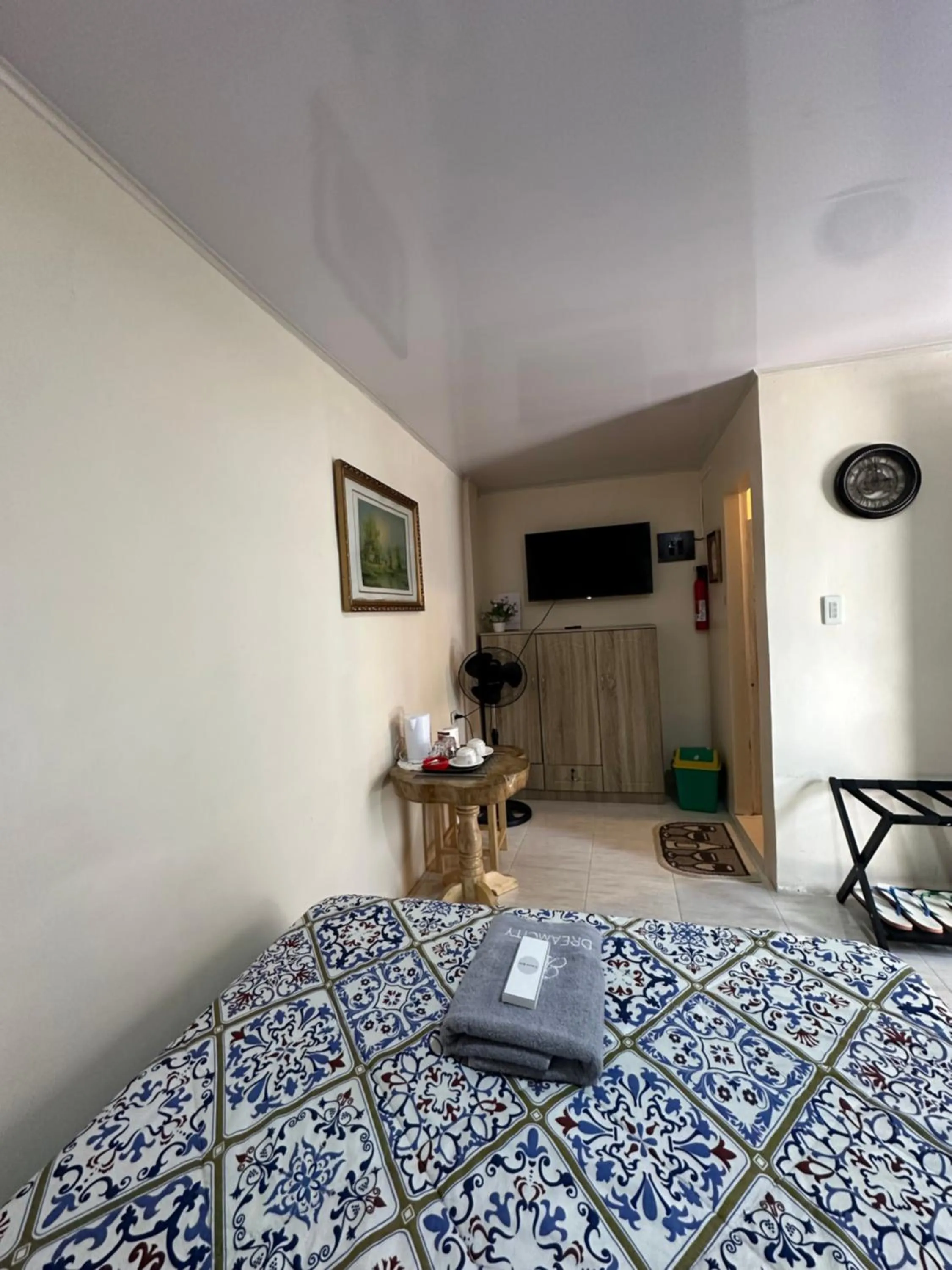 Bed in Topaz Bed & Breakfast Hotel