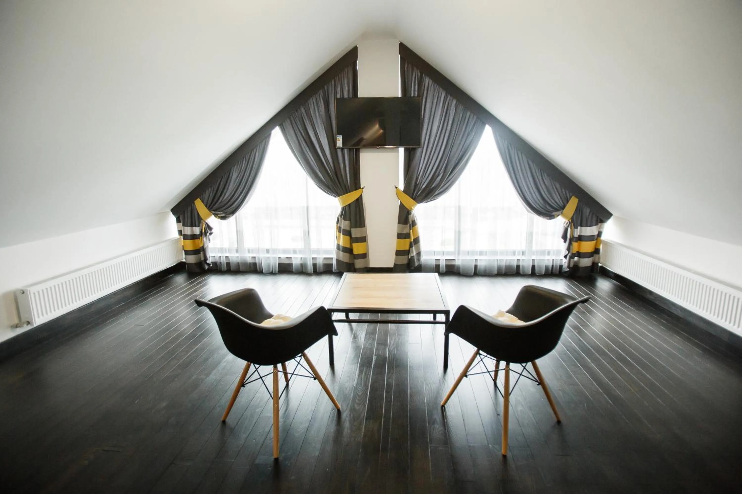 Seating area in NeboS Hotel & Restaurant