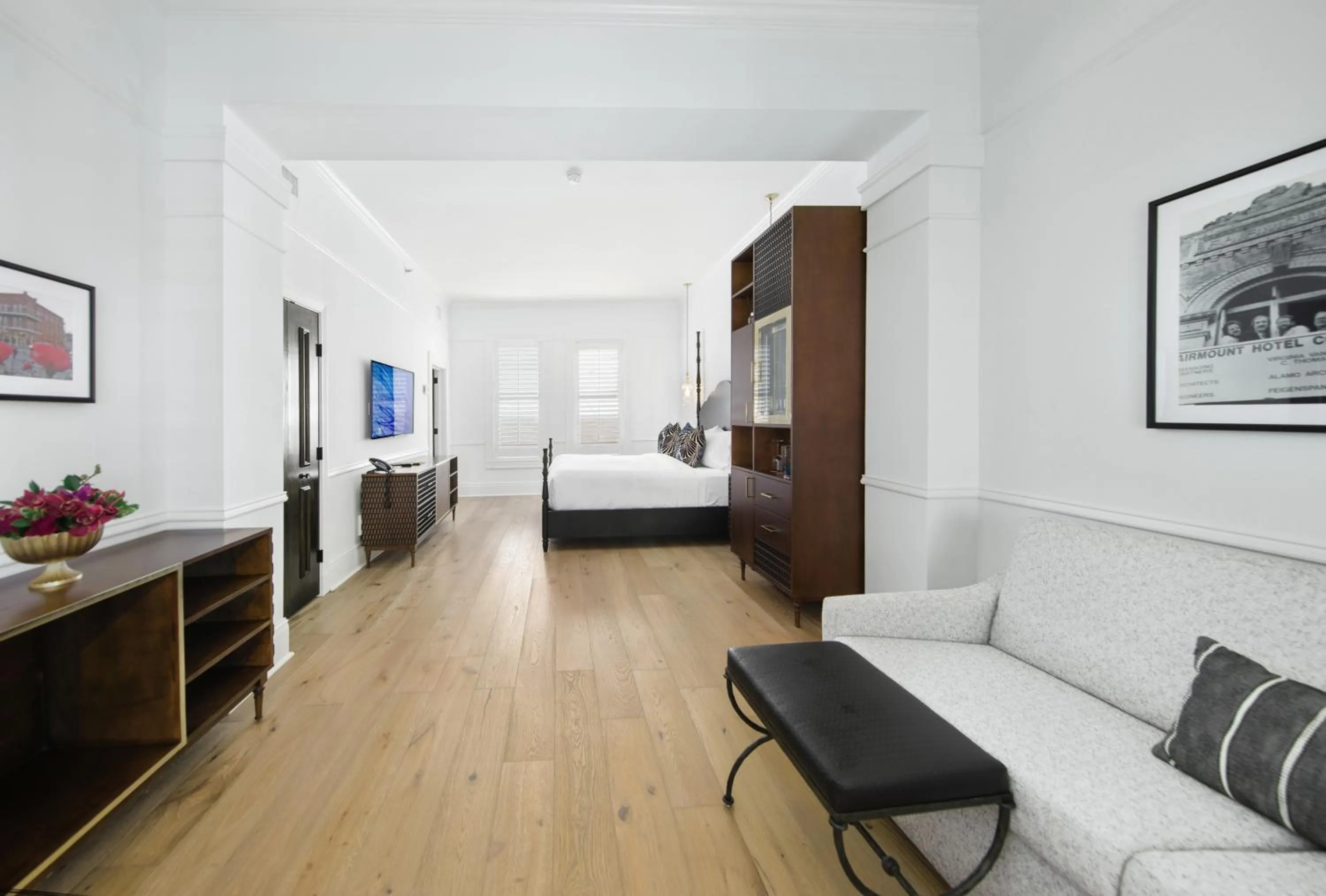 Bed in Fairmount Hotel