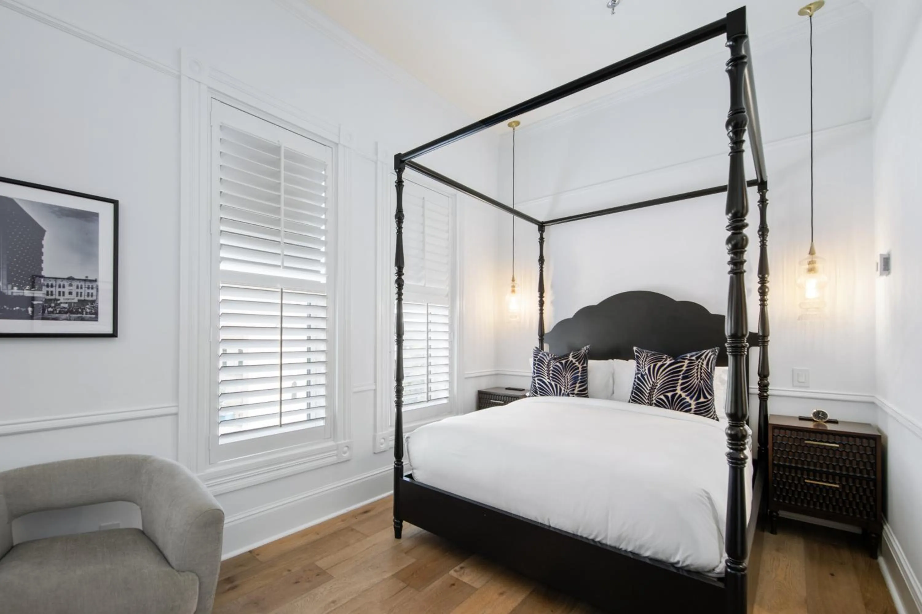 Bed in Fairmount Hotel