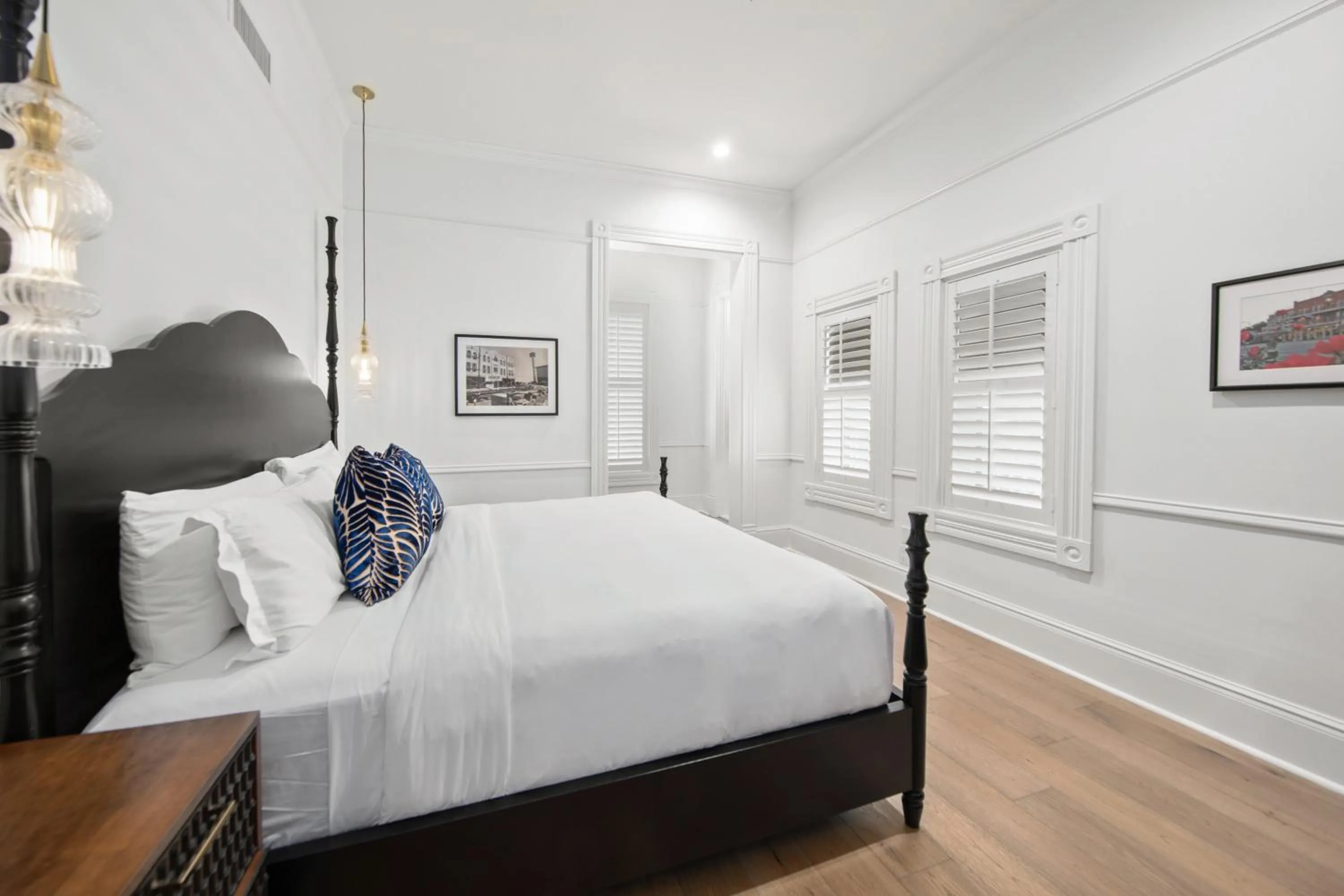 Bed in Fairmount Hotel