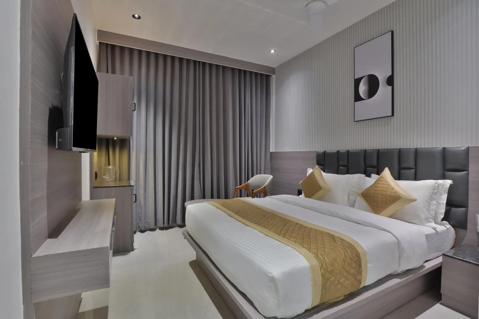 Bedroom, Bed in Hotel Legacy