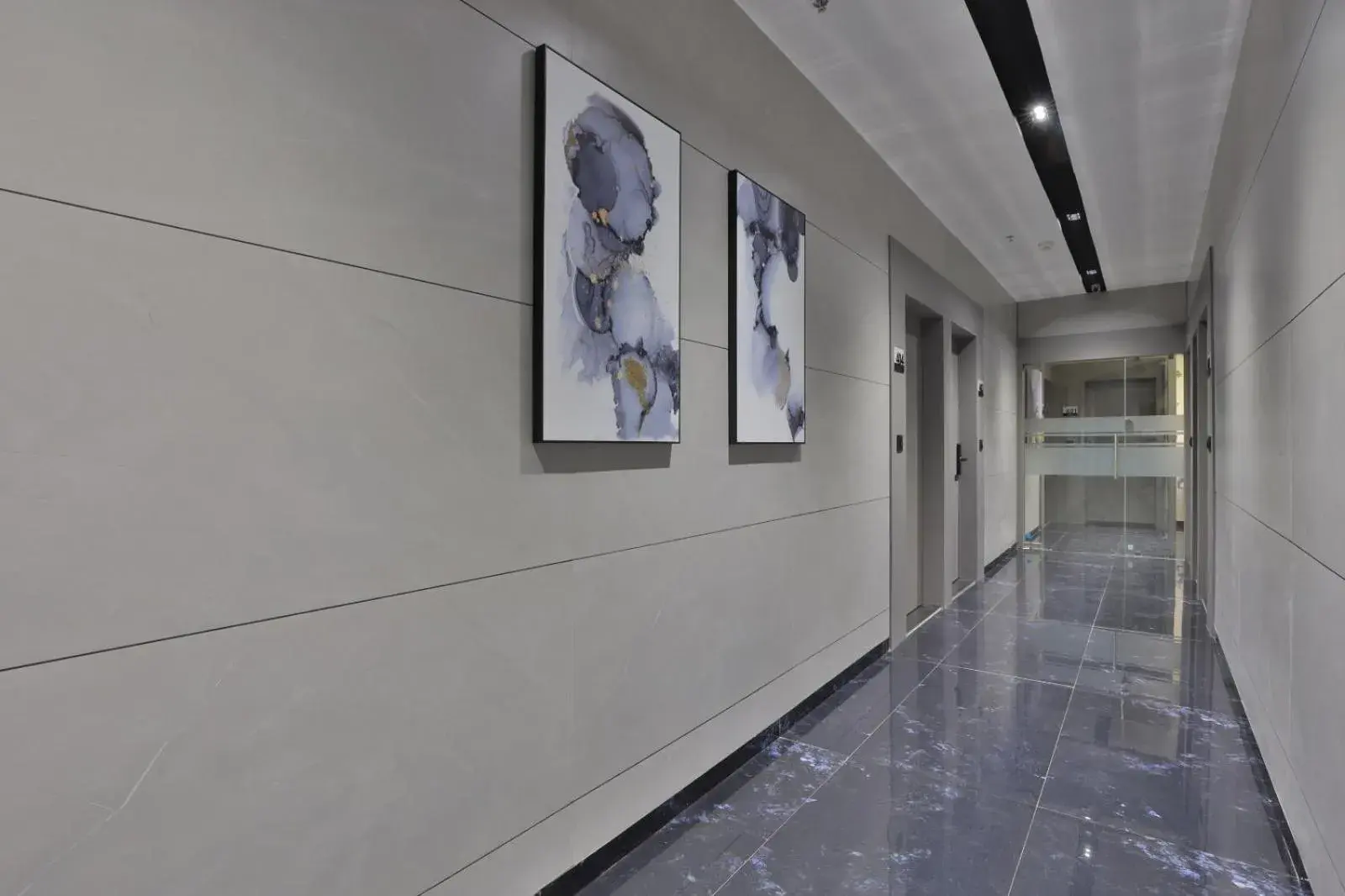 Lobby or reception in Hotel Legacy Lobby or reception in Hotel Legacy