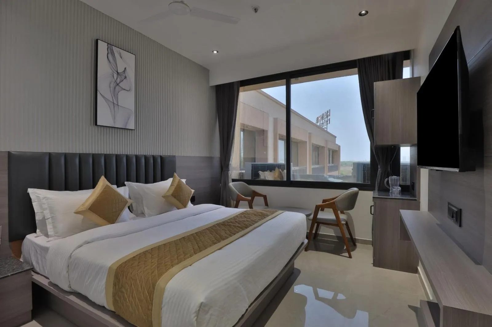 Bedroom, Bed in Hotel Legacy