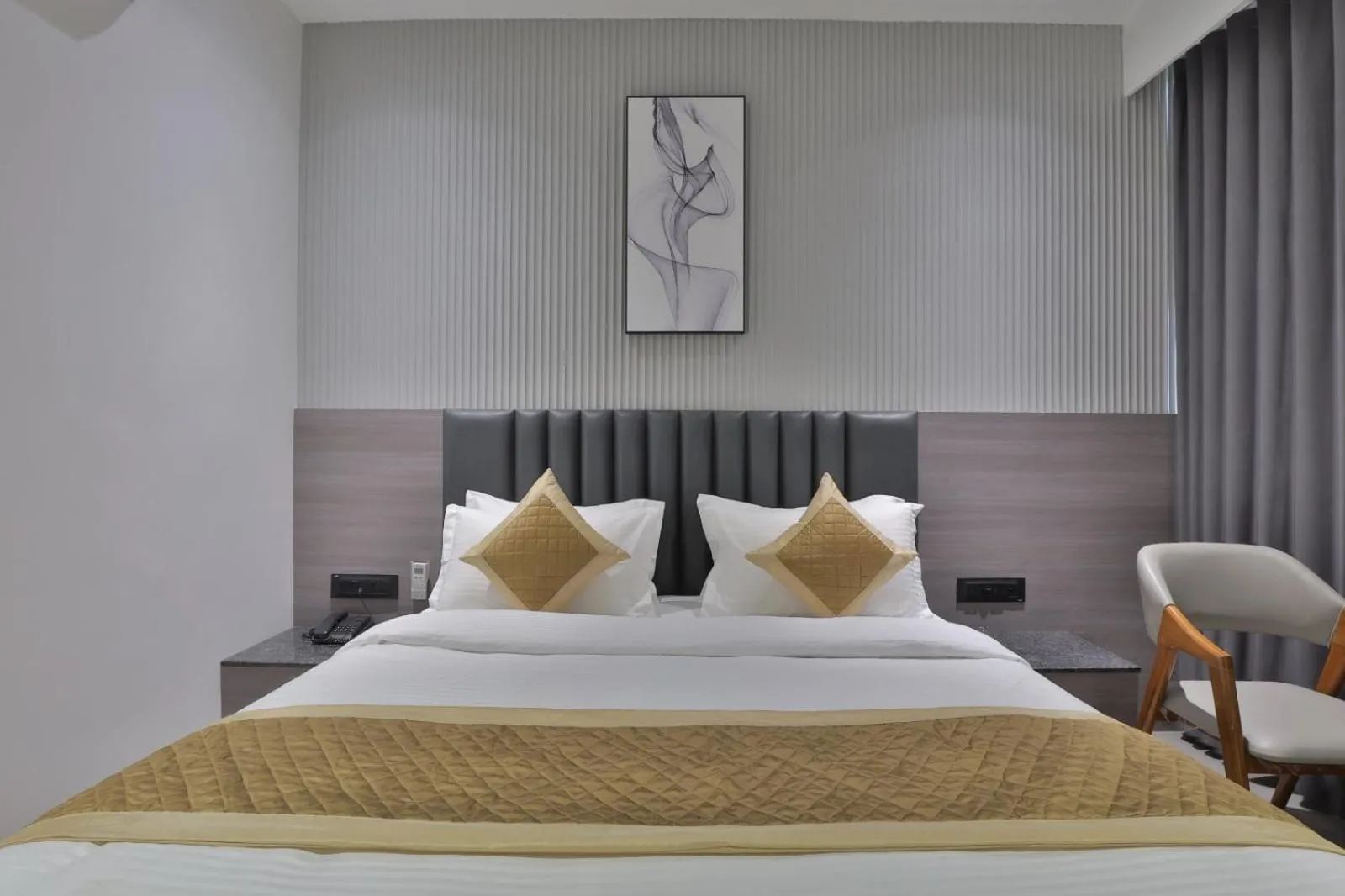 Bedroom, Bed in Hotel Legacy