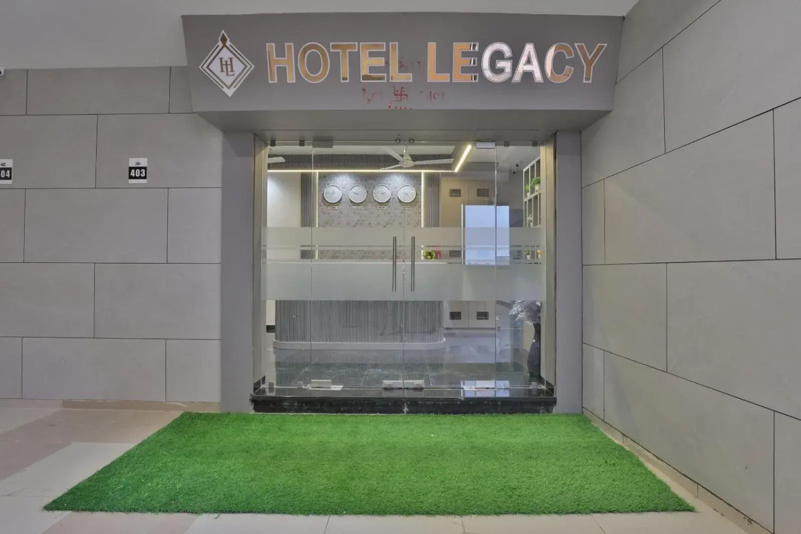 Facade/entrance in Hotel Legacy Facade/entrance in Hotel Legacy