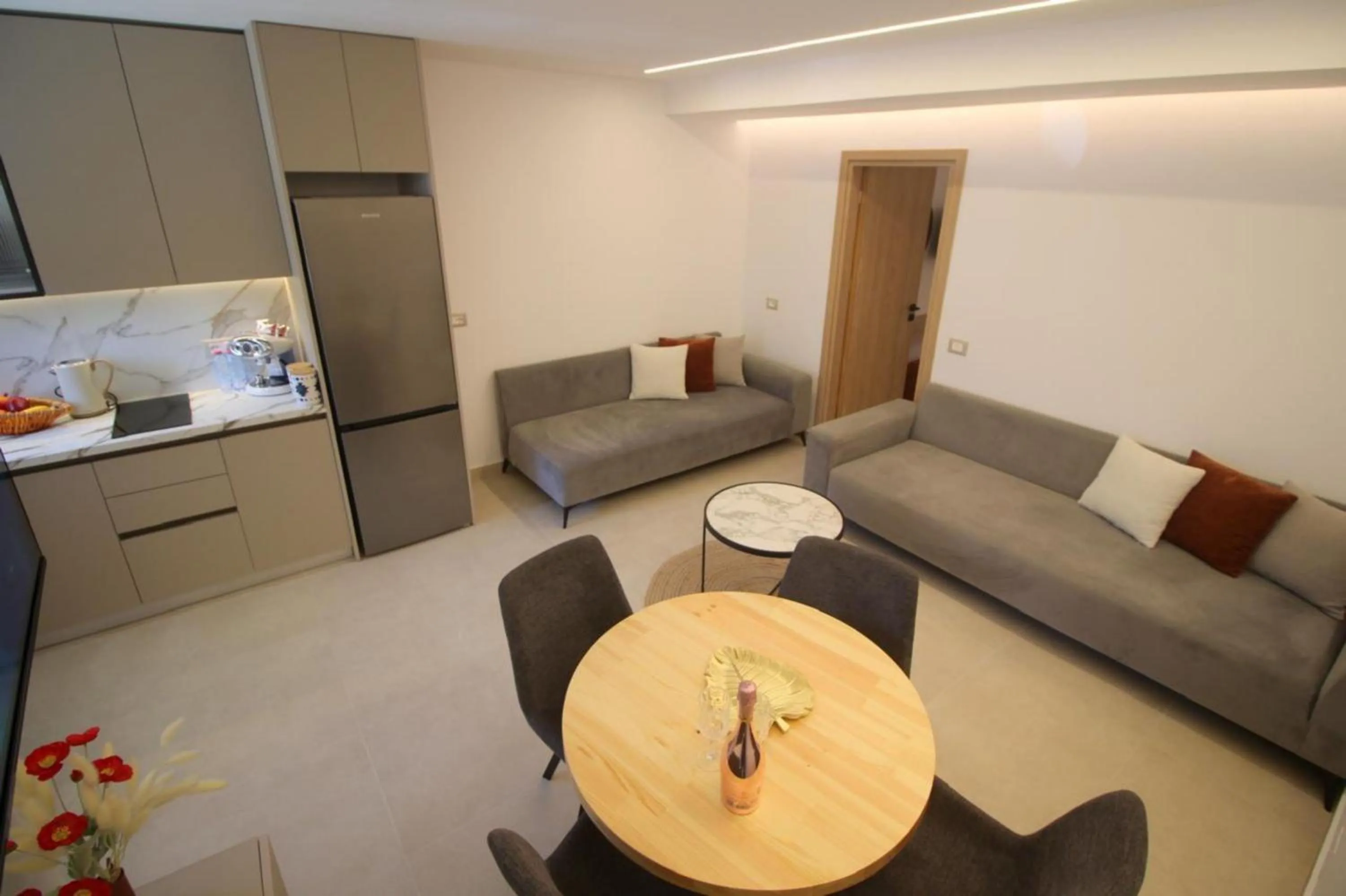 Kitchen or kitchenette in Vila Murati