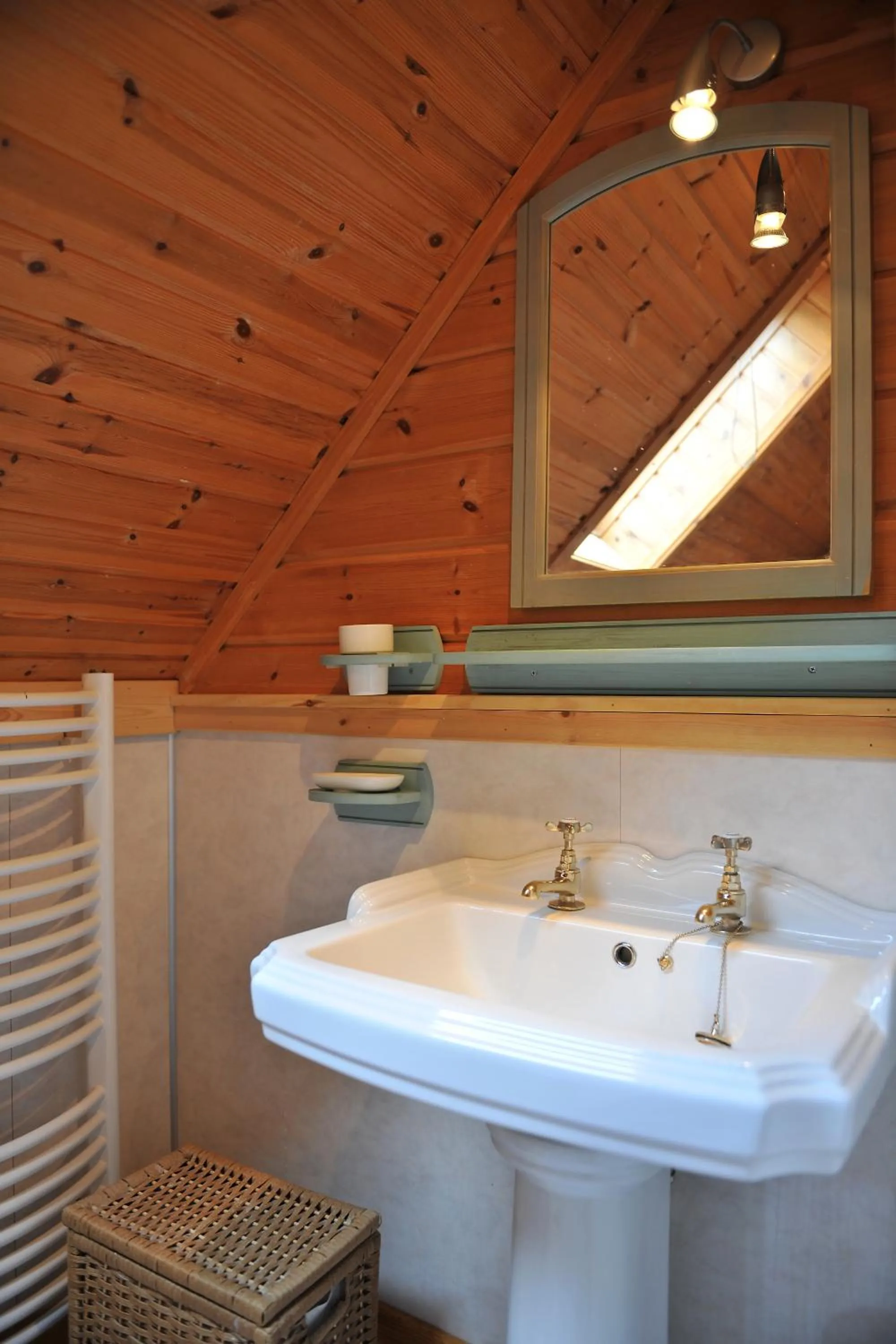 Bathroom in Ardlui Lochside Lodges
