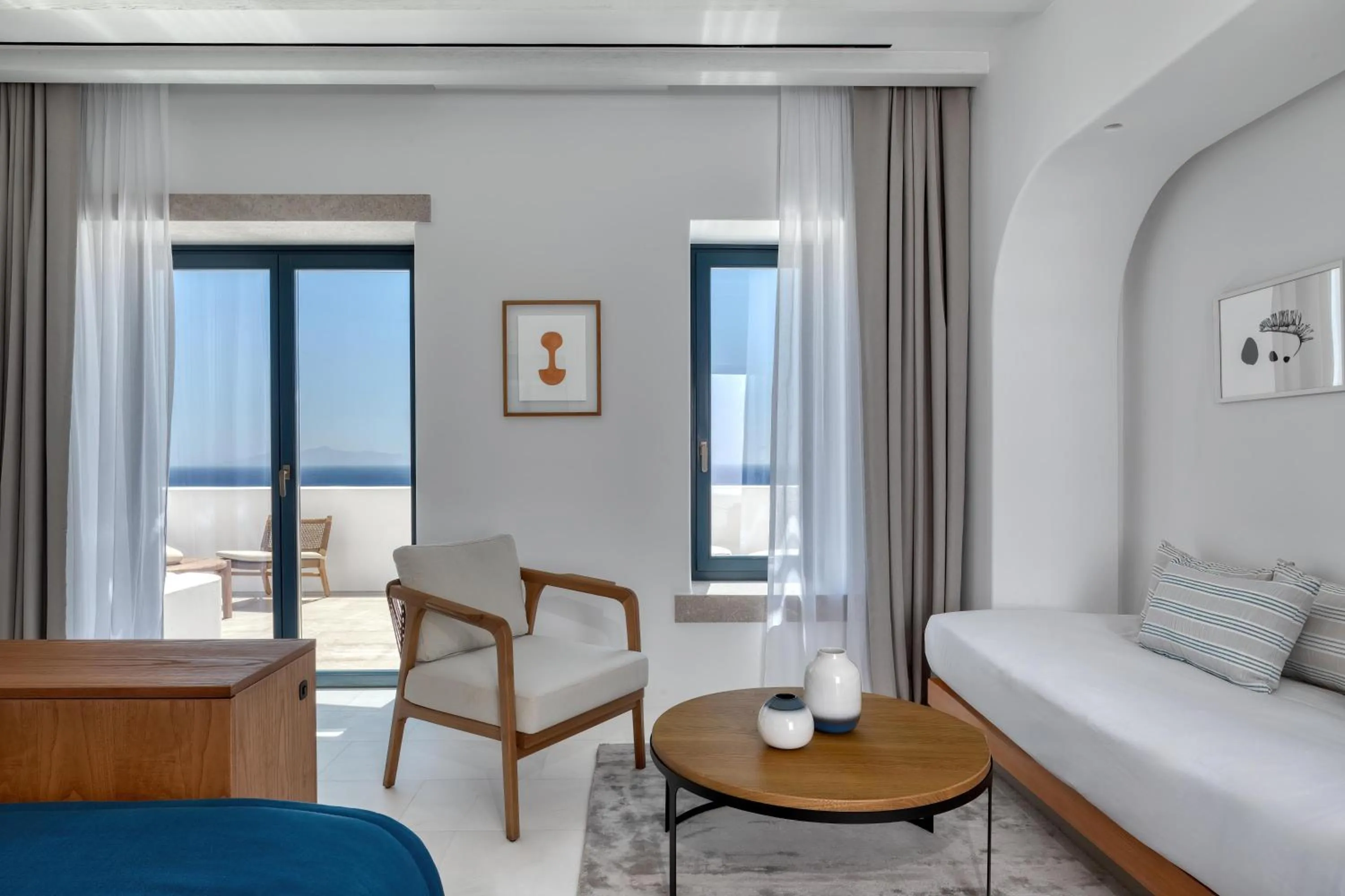 Living room, Bed in Sandblu Santorini, LXR Hotels & Resorts