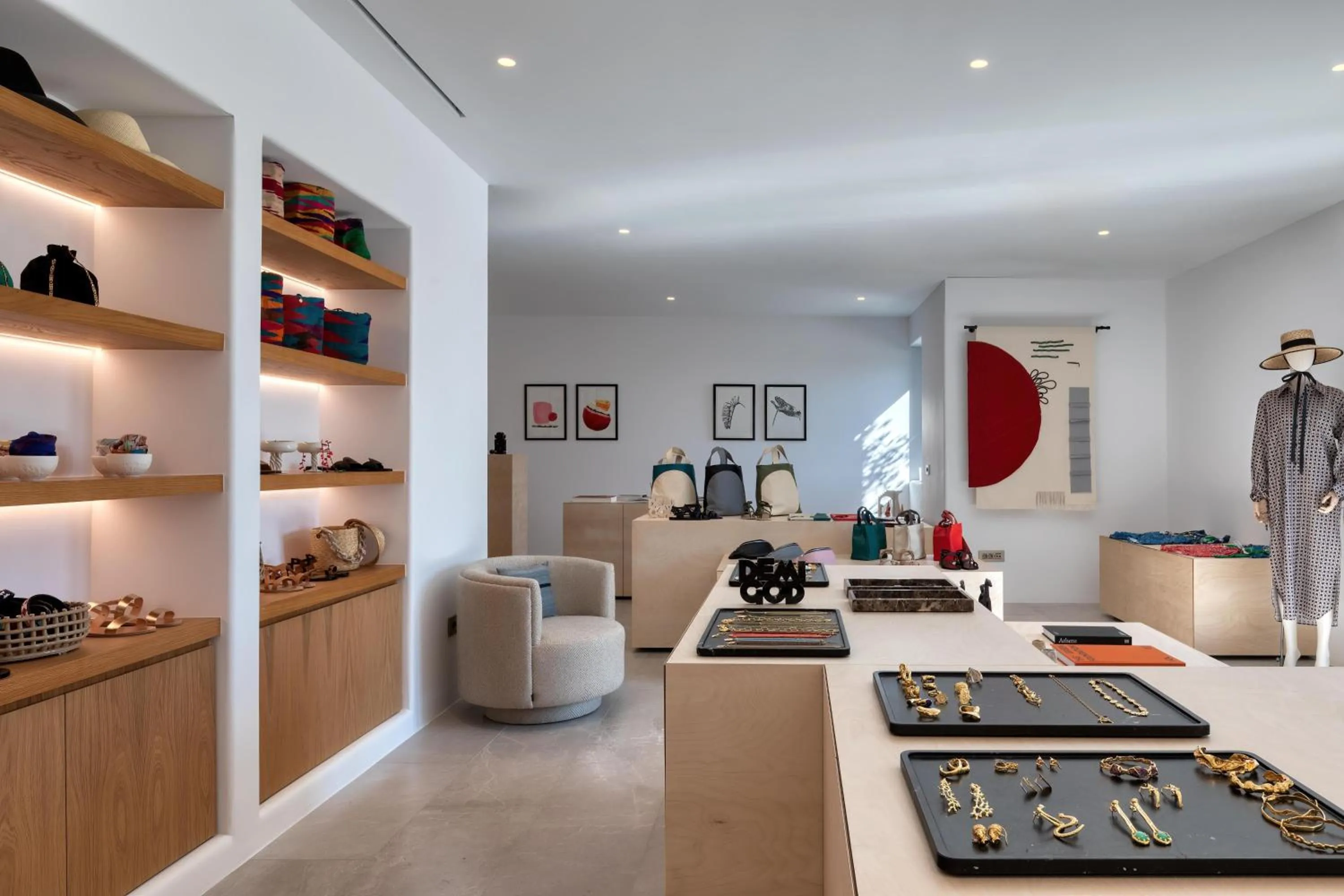 On-site shops in Sandblu Santorini, LXR Hotels & Resorts