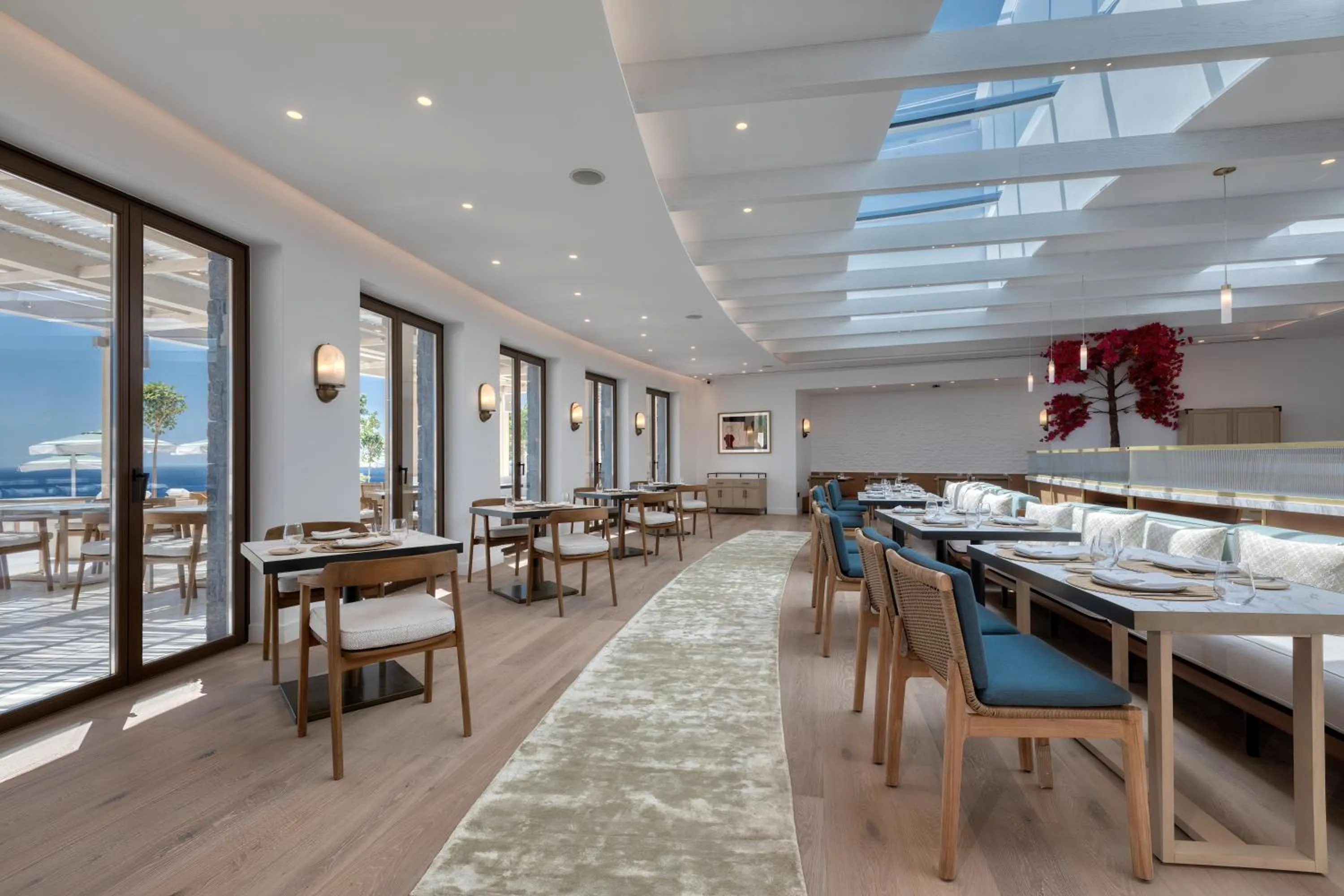 Restaurant/places to eat in Sandblu Resort