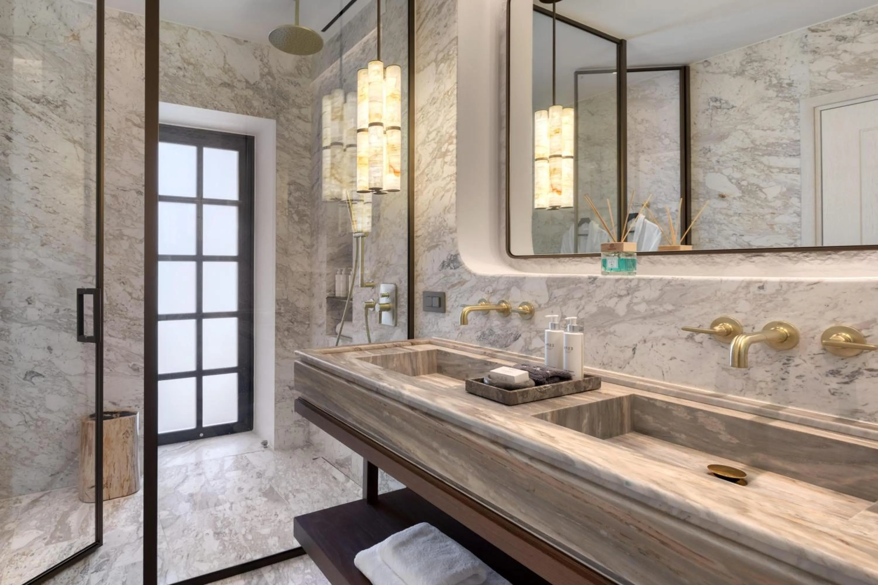 Living room in Sandblu Santorini, LXR Hotels & Resorts