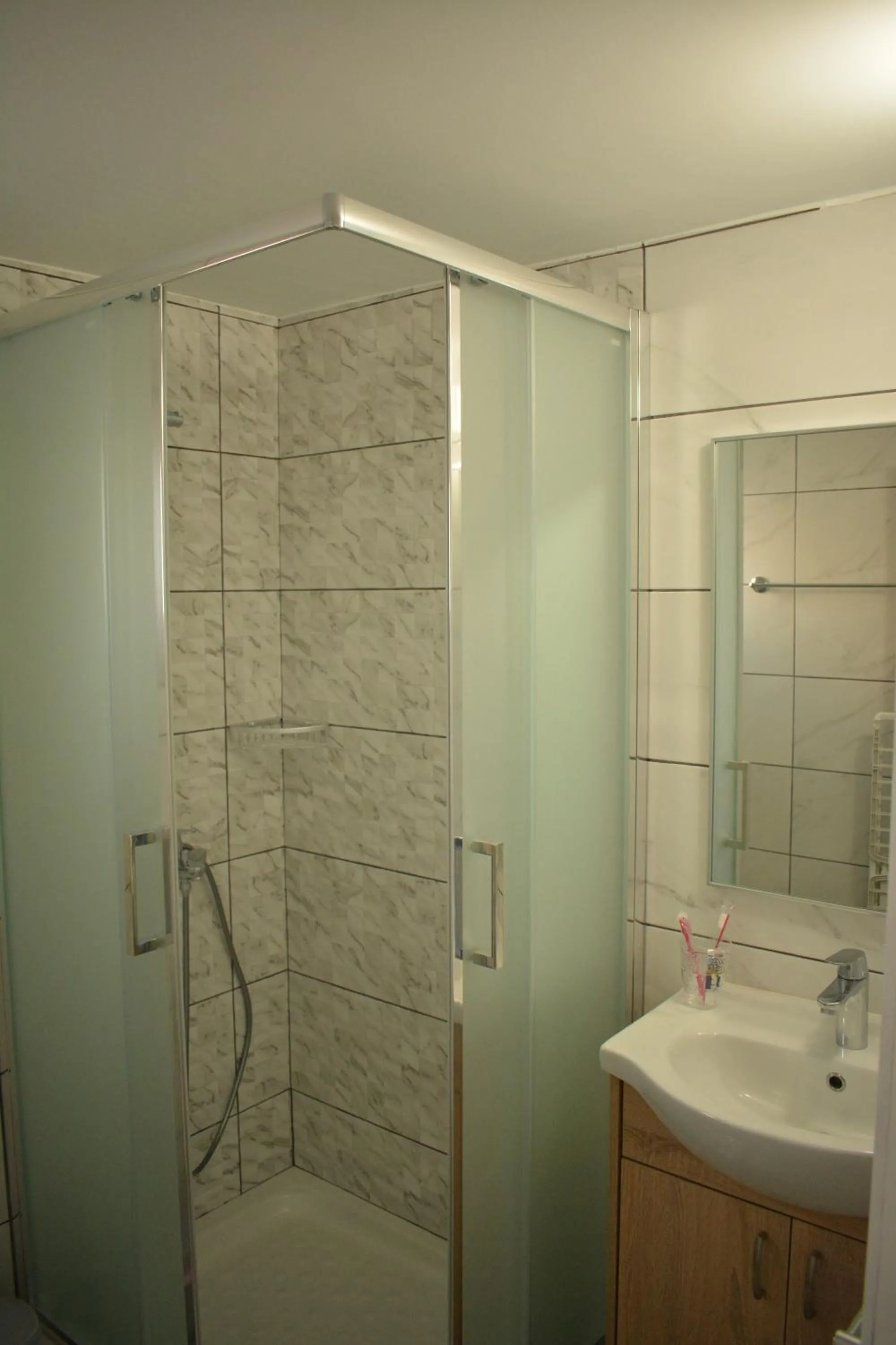 Shower in Green Bay Suites