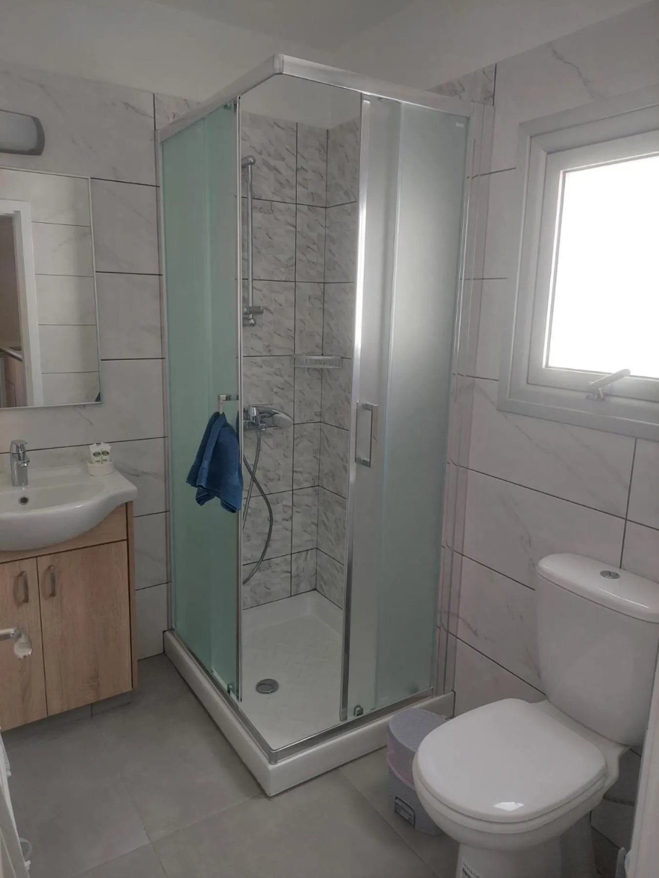 Shower in Green Bay Suites