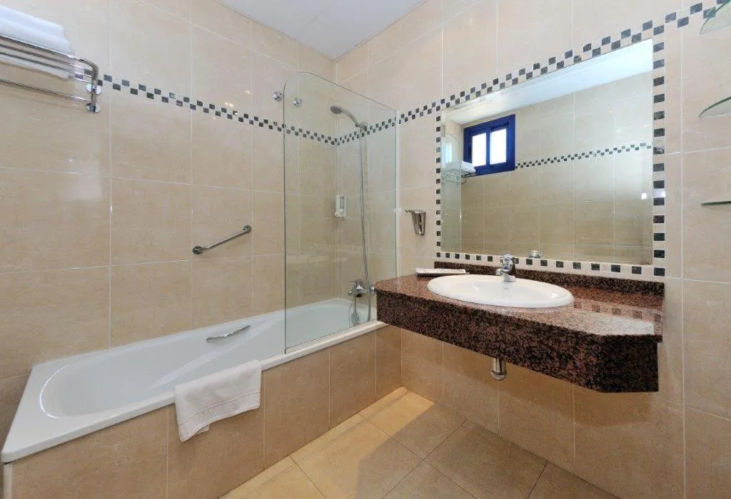 Bathroom in Hotel ViveMar