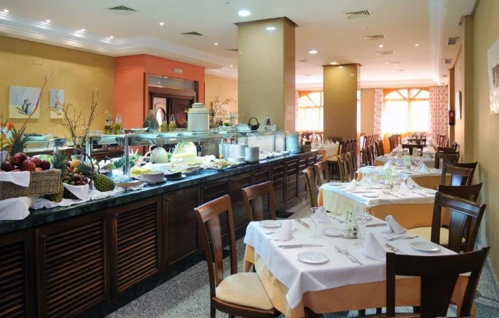 Restaurant/places to eat in Hotel ViveMar