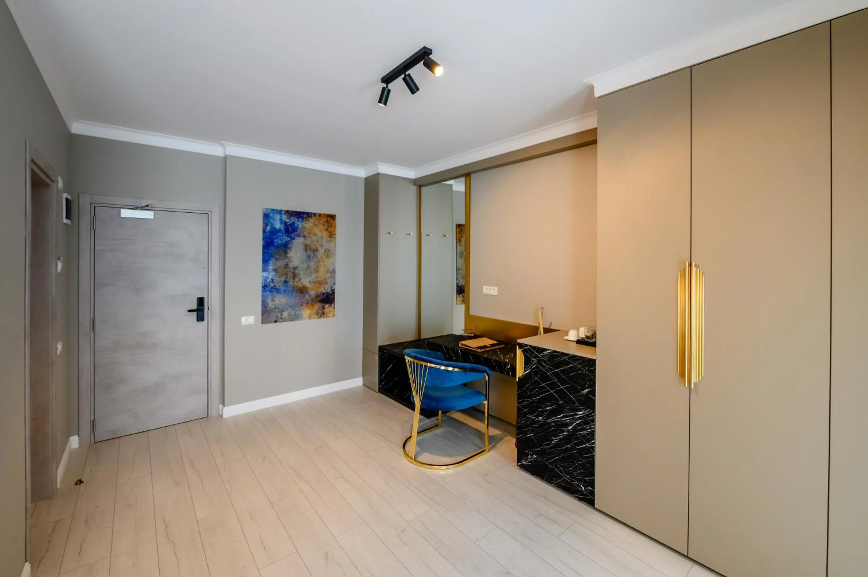 Photo of the whole room in Elitte Inn & Suites