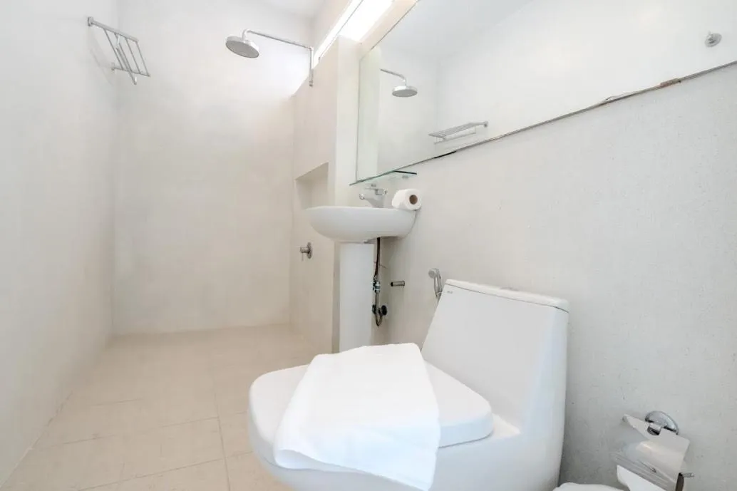 Bathroom in 75/2 Resident