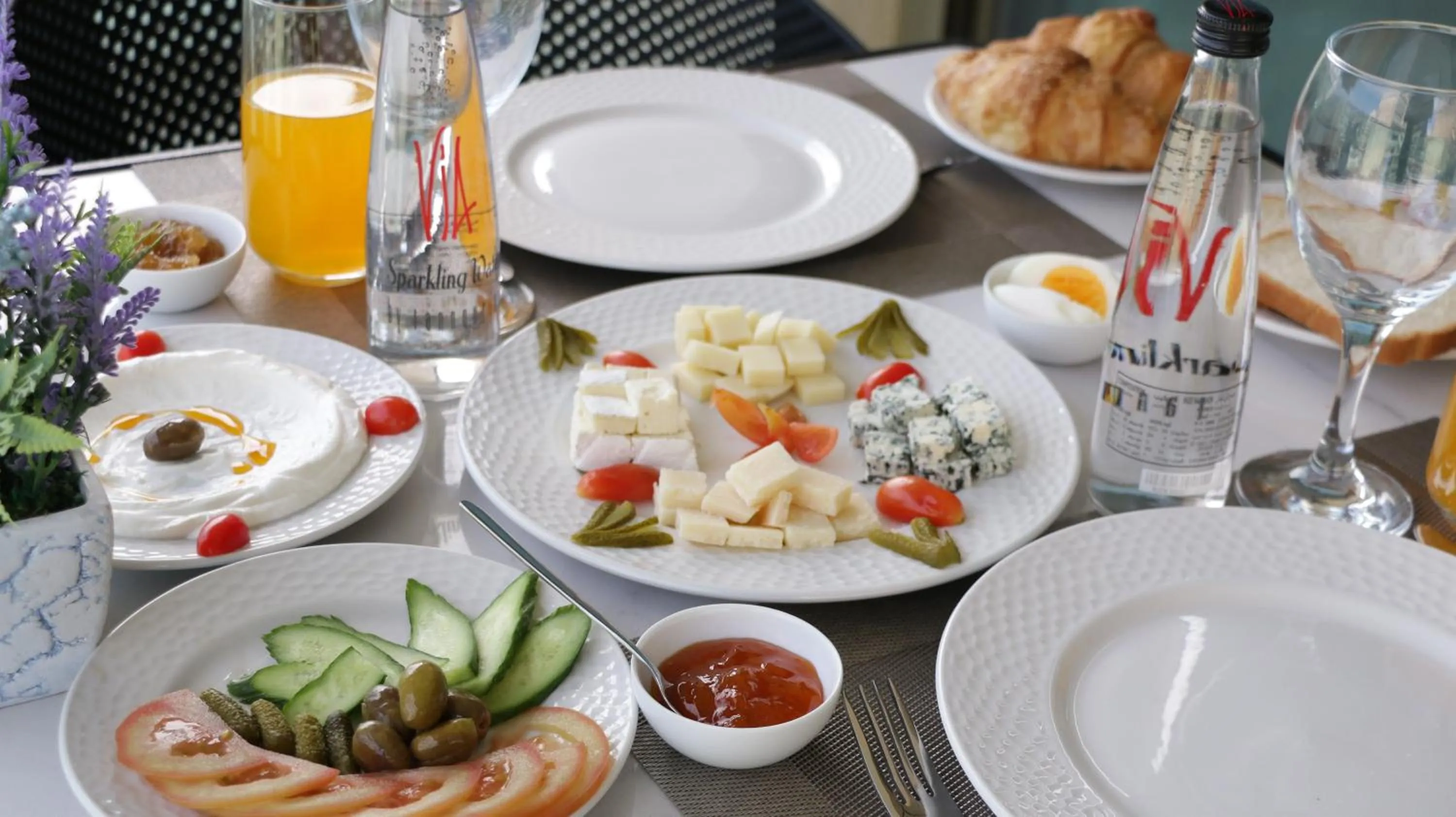 Breakfast in Tilia Hotel Beirut