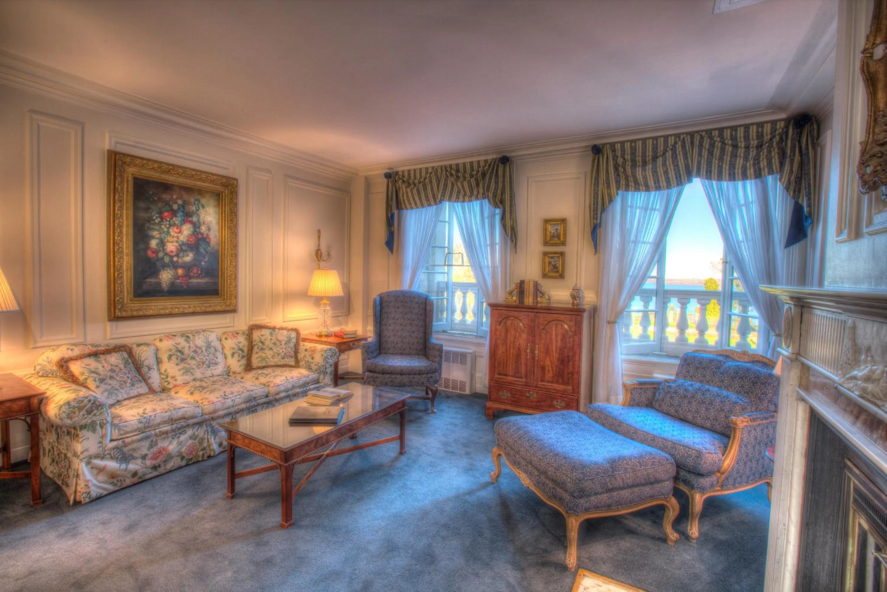 Living room in Geneva On The Lake Boutique Resort Hotel