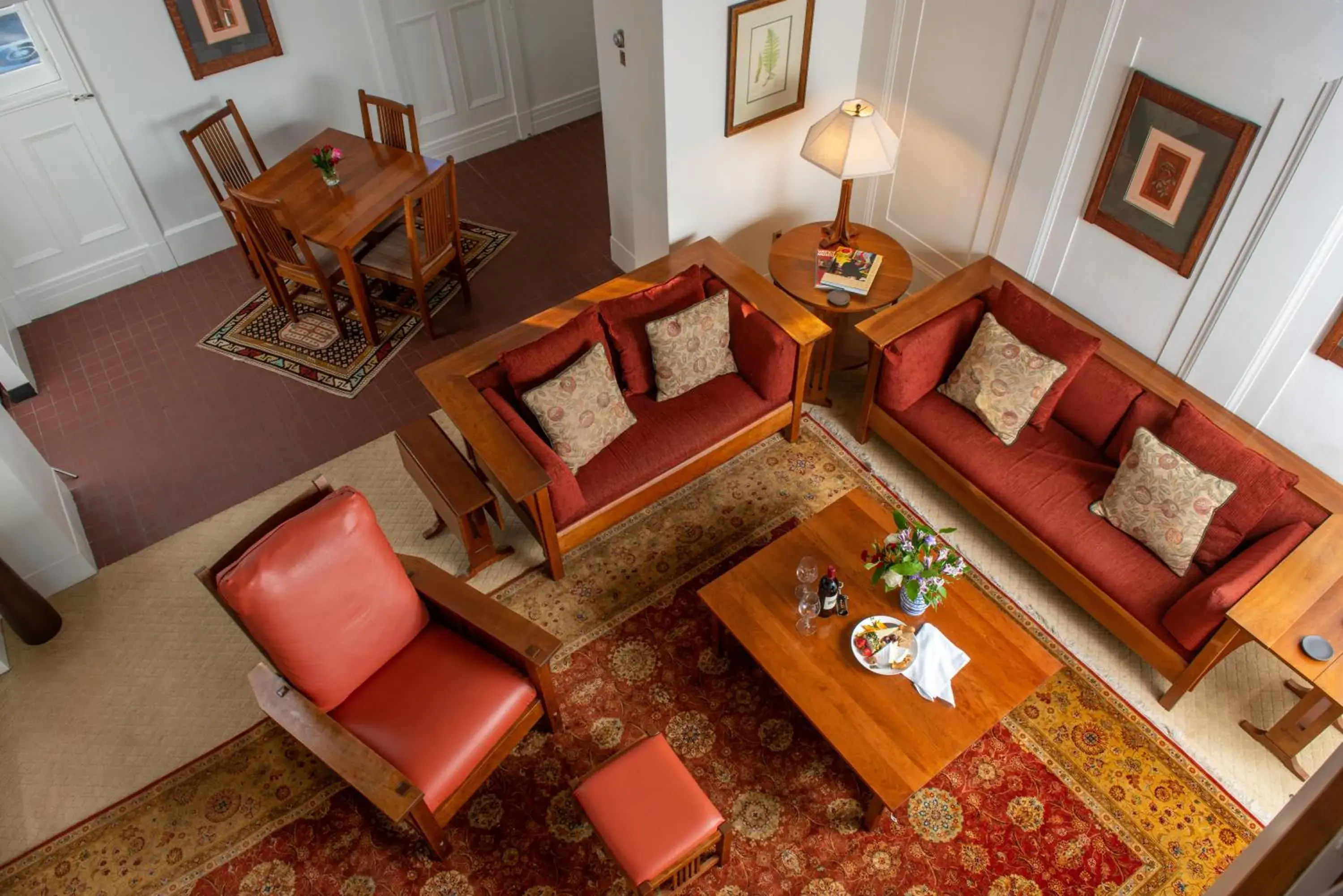 Living room in Geneva On The Lake Boutique Resort Hotel Living room in Geneva On The Lake Boutique Resort Hotel