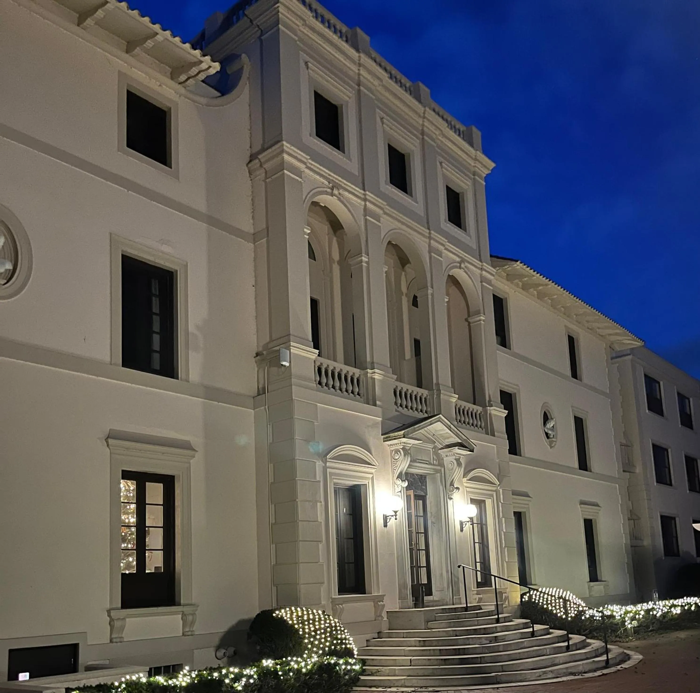 Property building in Geneva On The Lake Boutique Resort Hotel