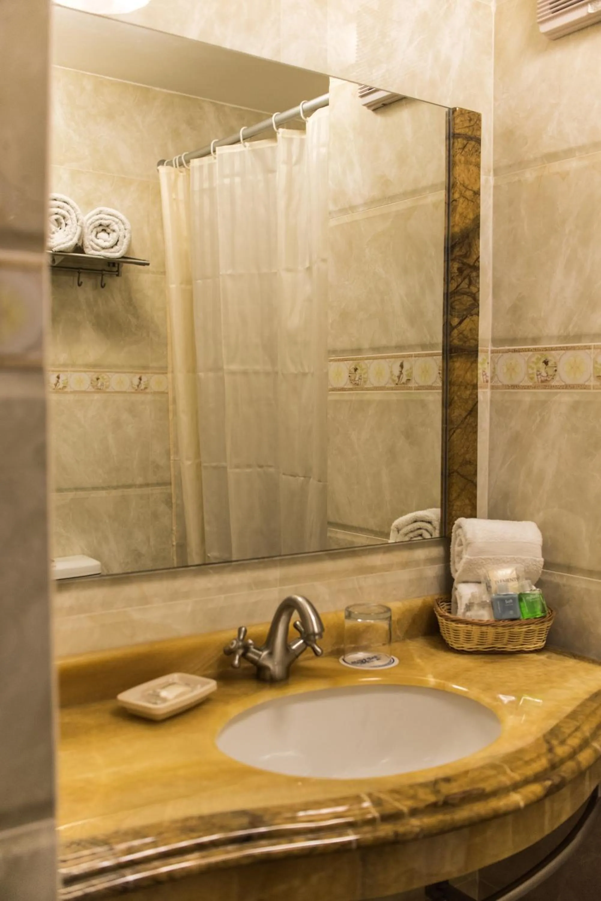 Bathroom in Apart Hotel El Doral