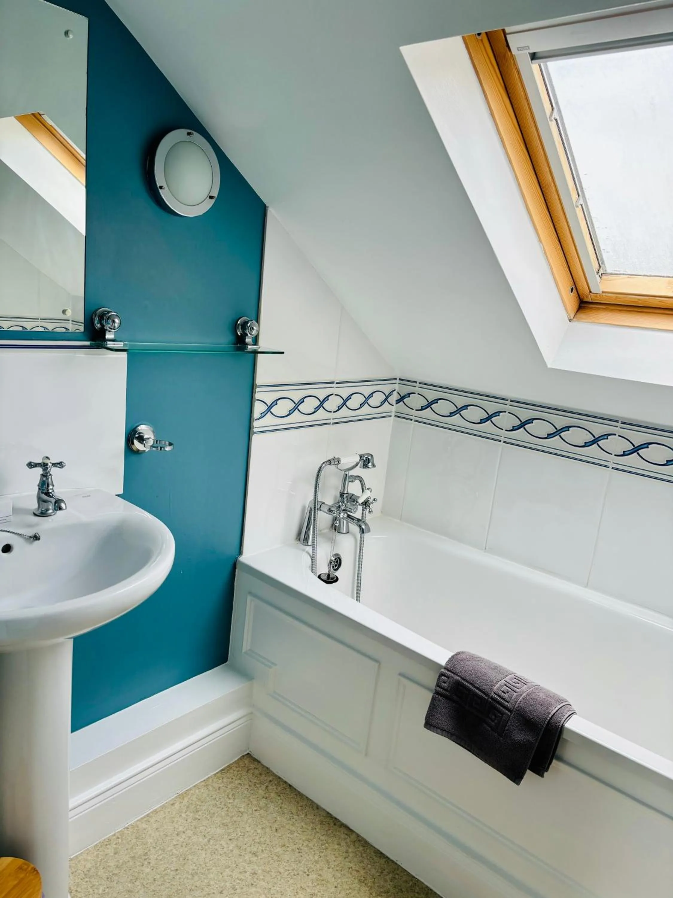 One-Bedroom House in The Boatside Inn