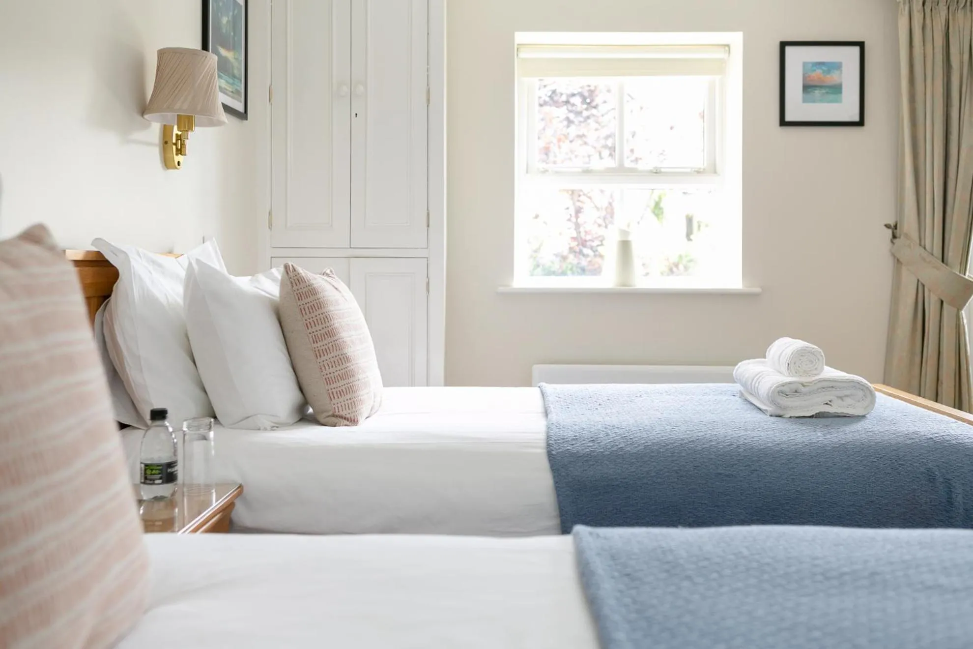Deluxe Twin Room in The Boatside Inn
