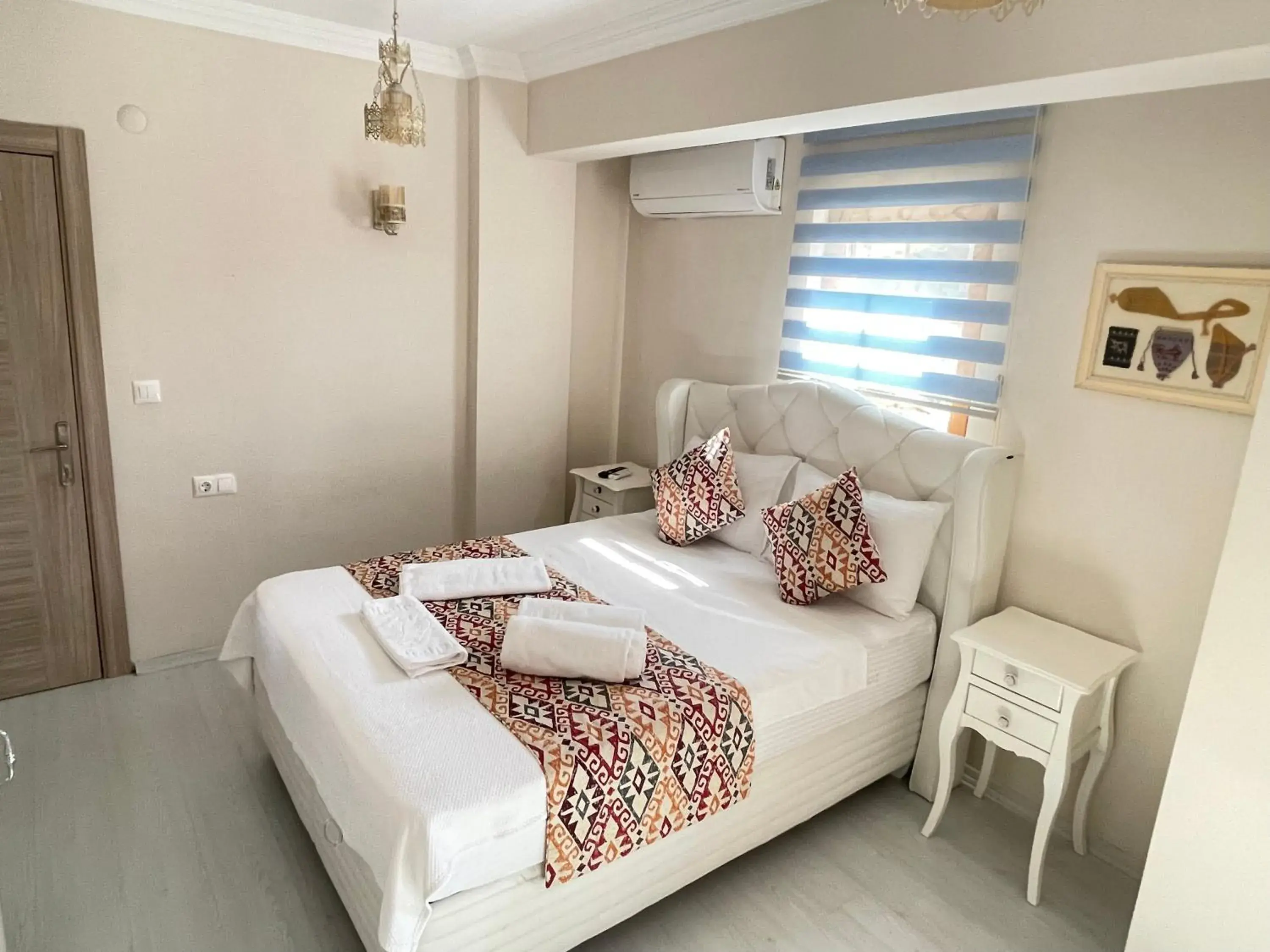 Photo of the whole room, Bed in Ada Olympos Otel Photo of the whole room, Bed in Ada Olympos Otel