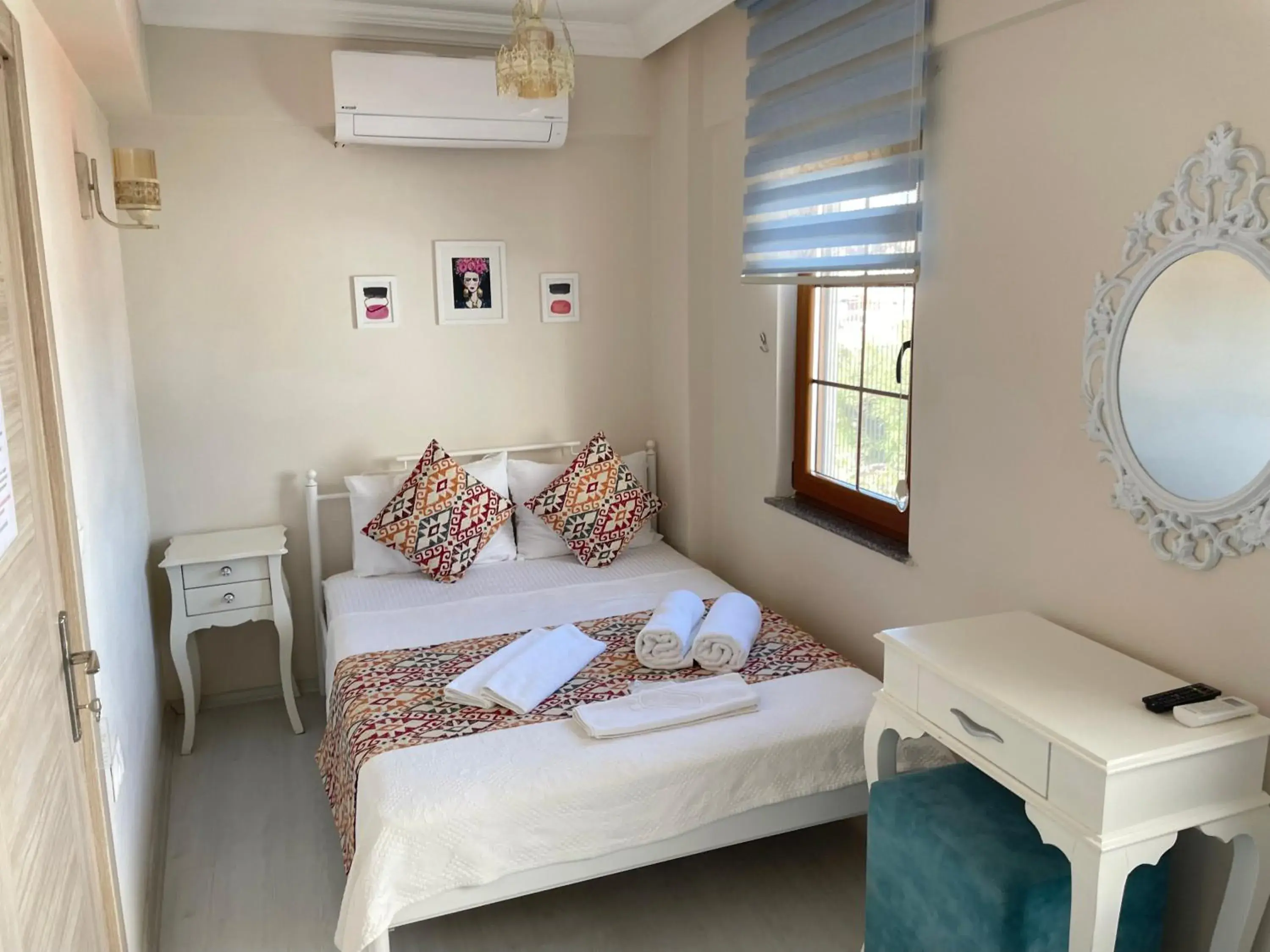 Photo of the whole room, Bed in Ada Olympos Otel Photo of the whole room, Bed in Ada Olympos Otel