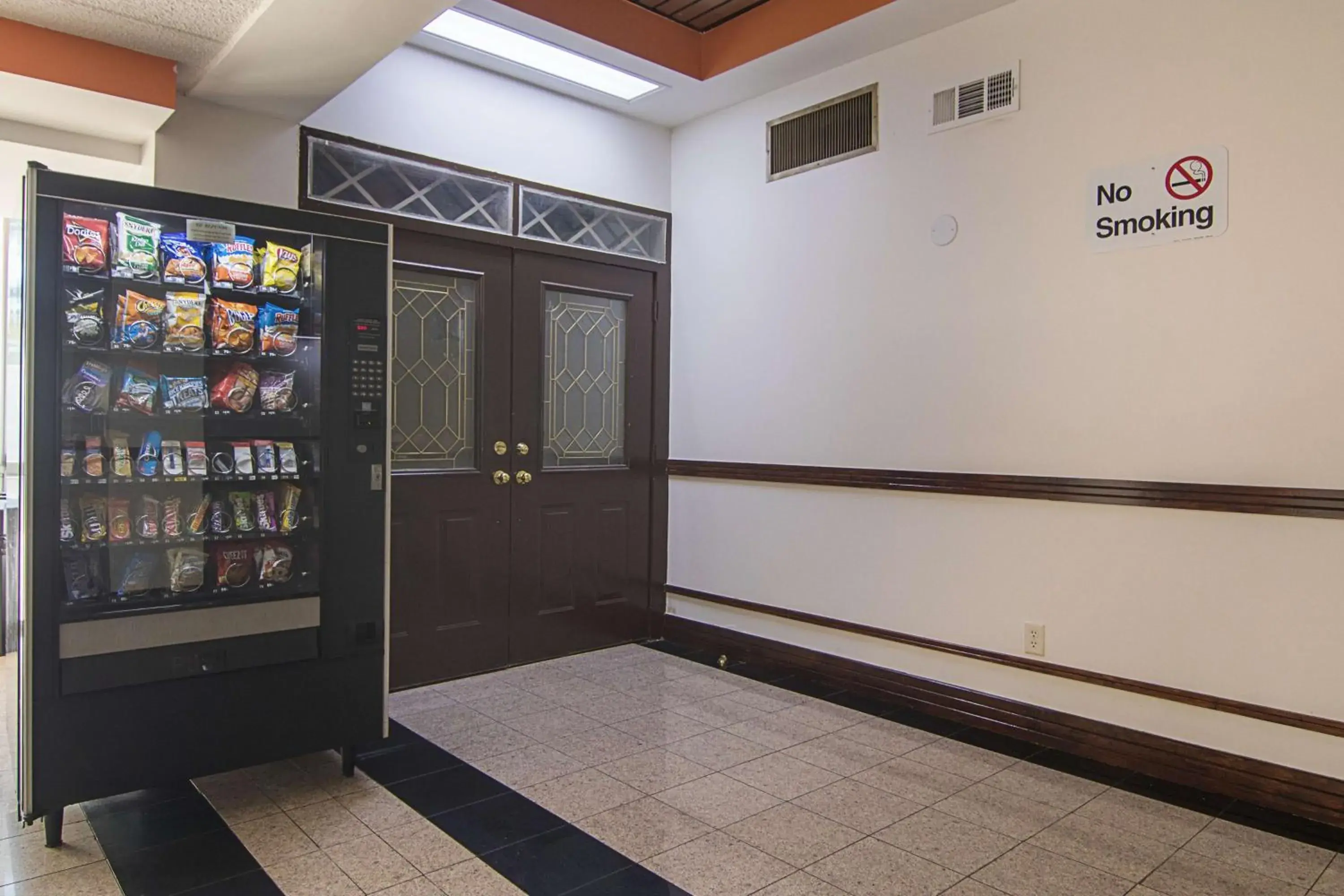 Property building in Motel 6-Decatur, GA Property building in Motel 6-Decatur, GA