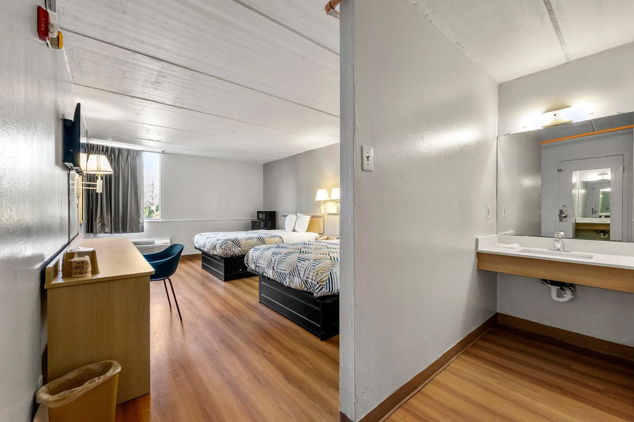 Bedroom, Bed in Motel 6-Decatur, GA