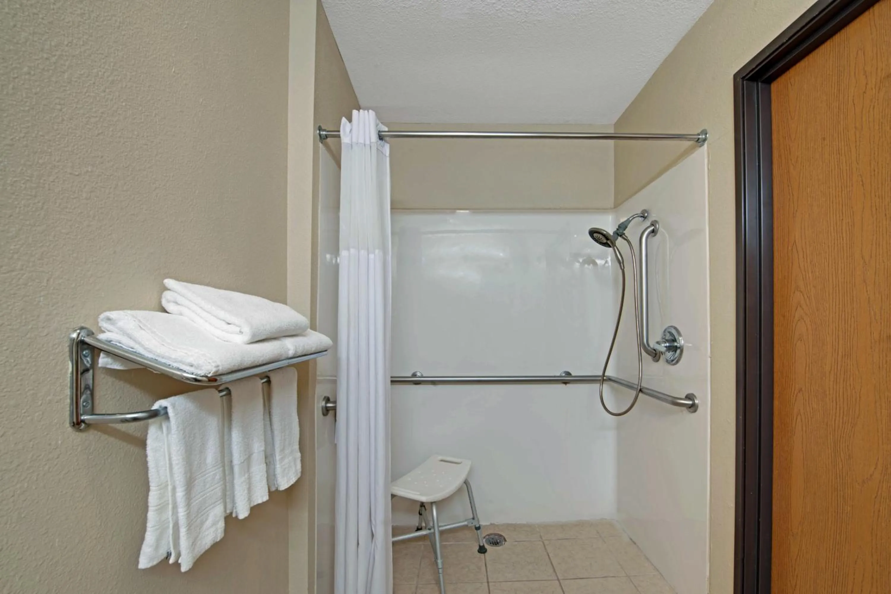 Bathroom in Motel 6-Decatur, GA