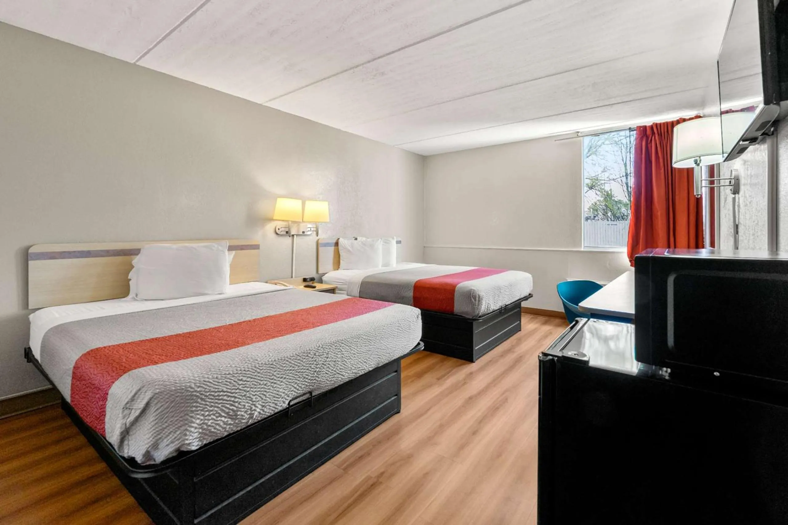 Bedroom, Bed in Motel 6-Decatur, GA