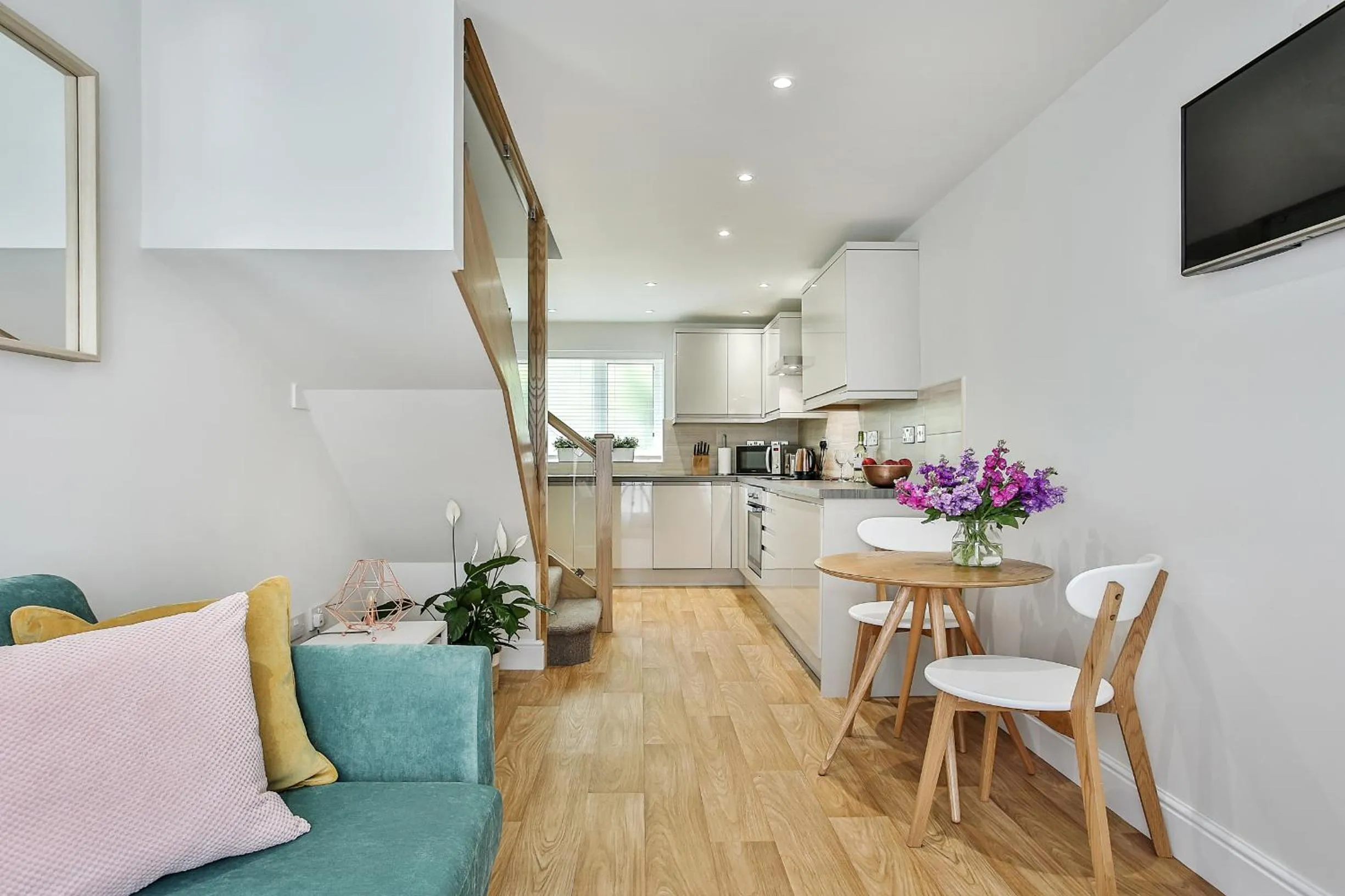1BR Gem in Great Location With Parking