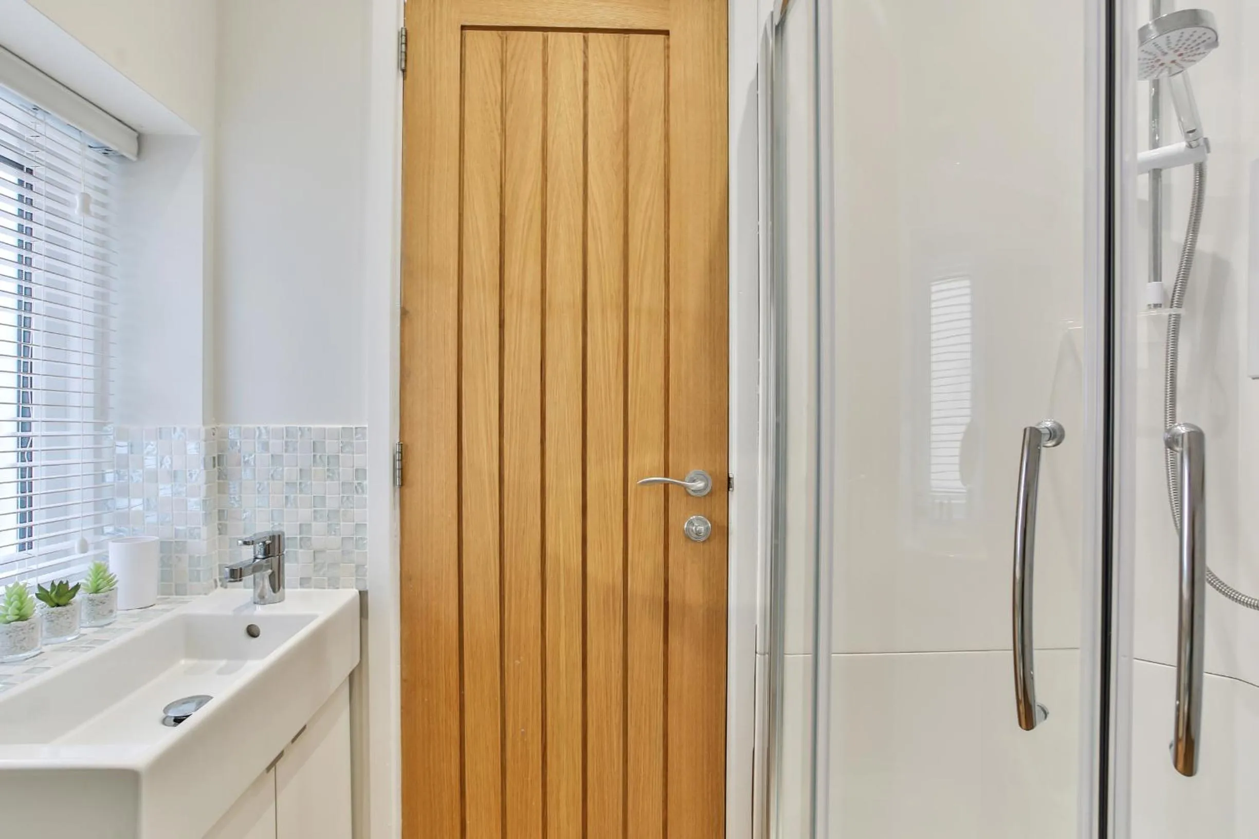 1BR Gem in Great Location With Parking