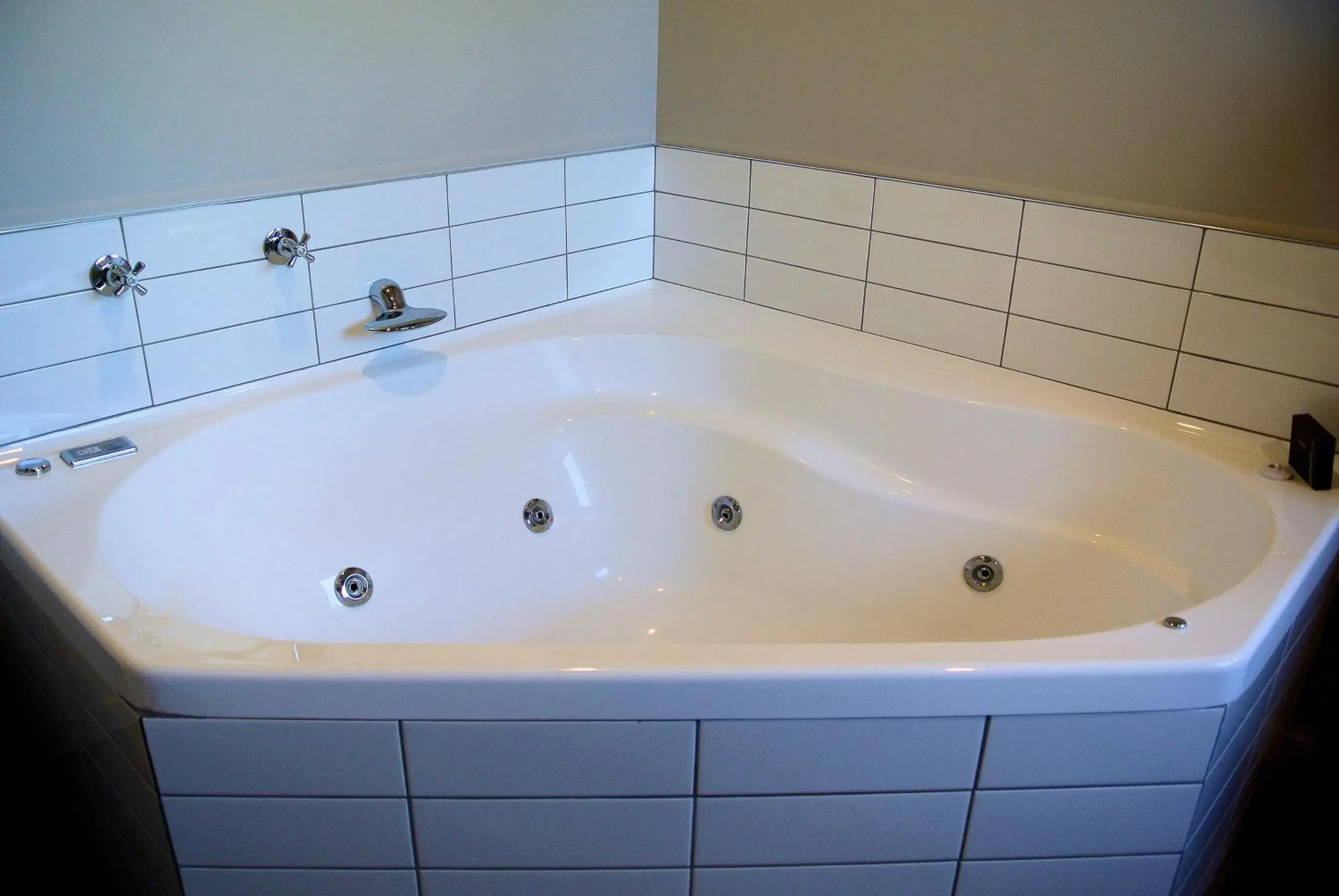 One-Bedroom Apartment with Spa Bath in Oxford Village Motels One-Bedroom Apartment with Spa Bath in Oxford Village Motels