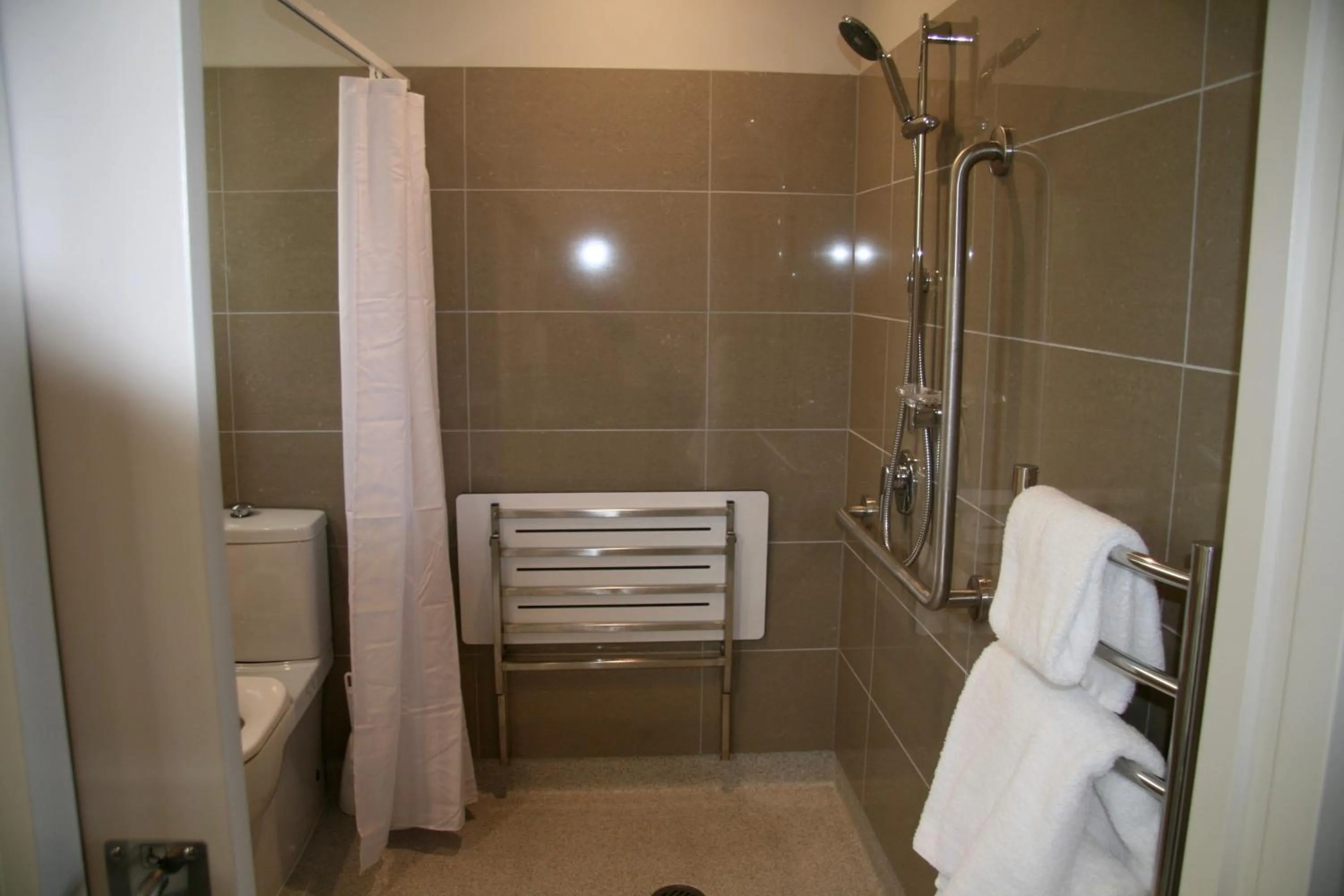 Bathroom in Oxford Village Motels