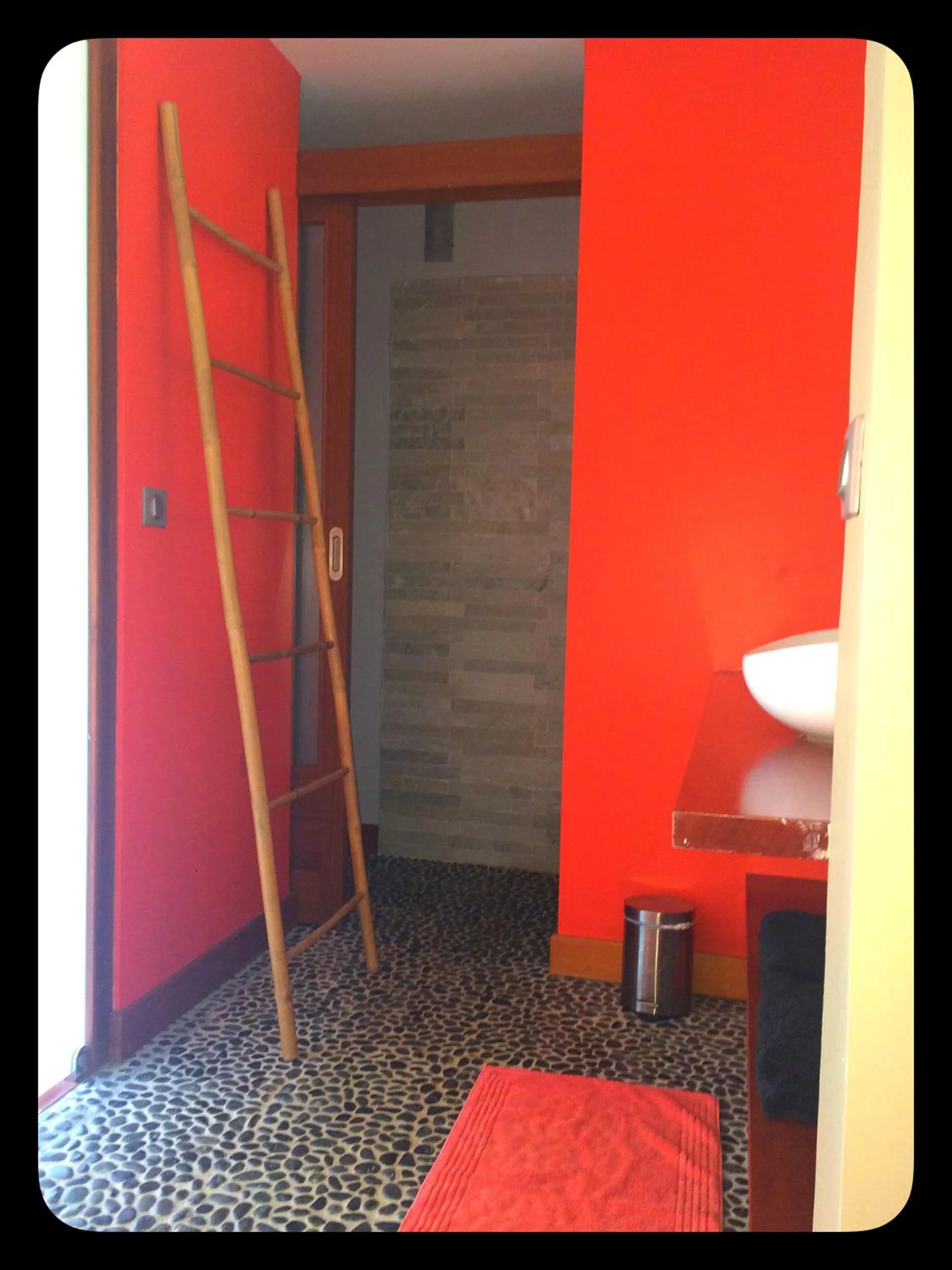 Bathroom in Aluna Ecolodge